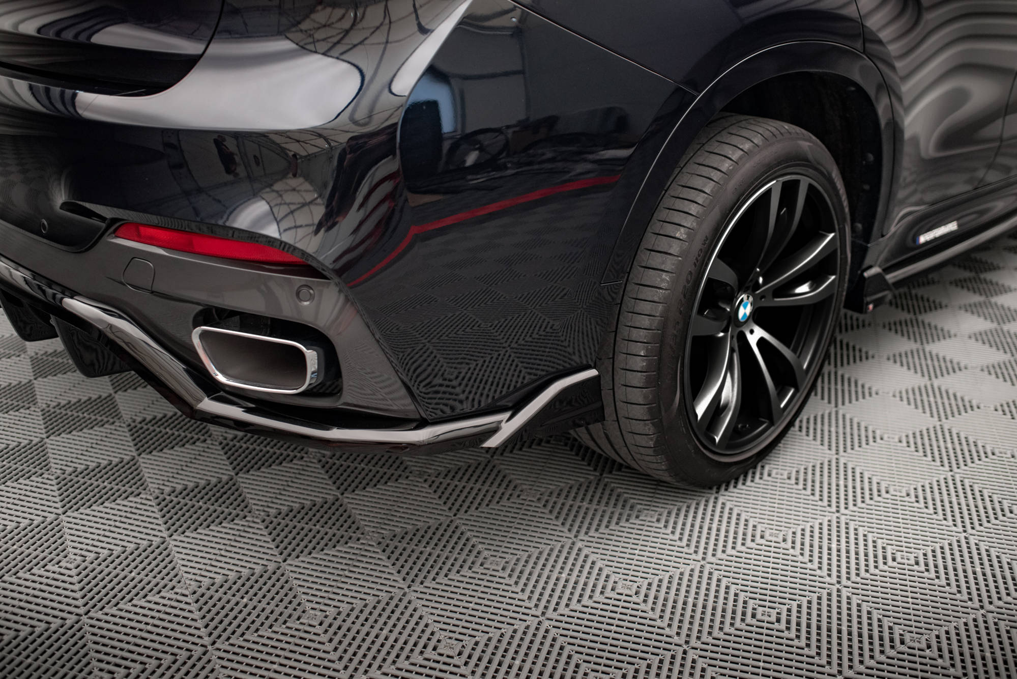 pol_po_Rear-Splitter-with-vertical-bars-BMW-X6-M-Pack-F16-16451_4 pol_po_Rear-Splitter-with-vertical-bars-BMW-X6-M-Pack-F16-16451_4