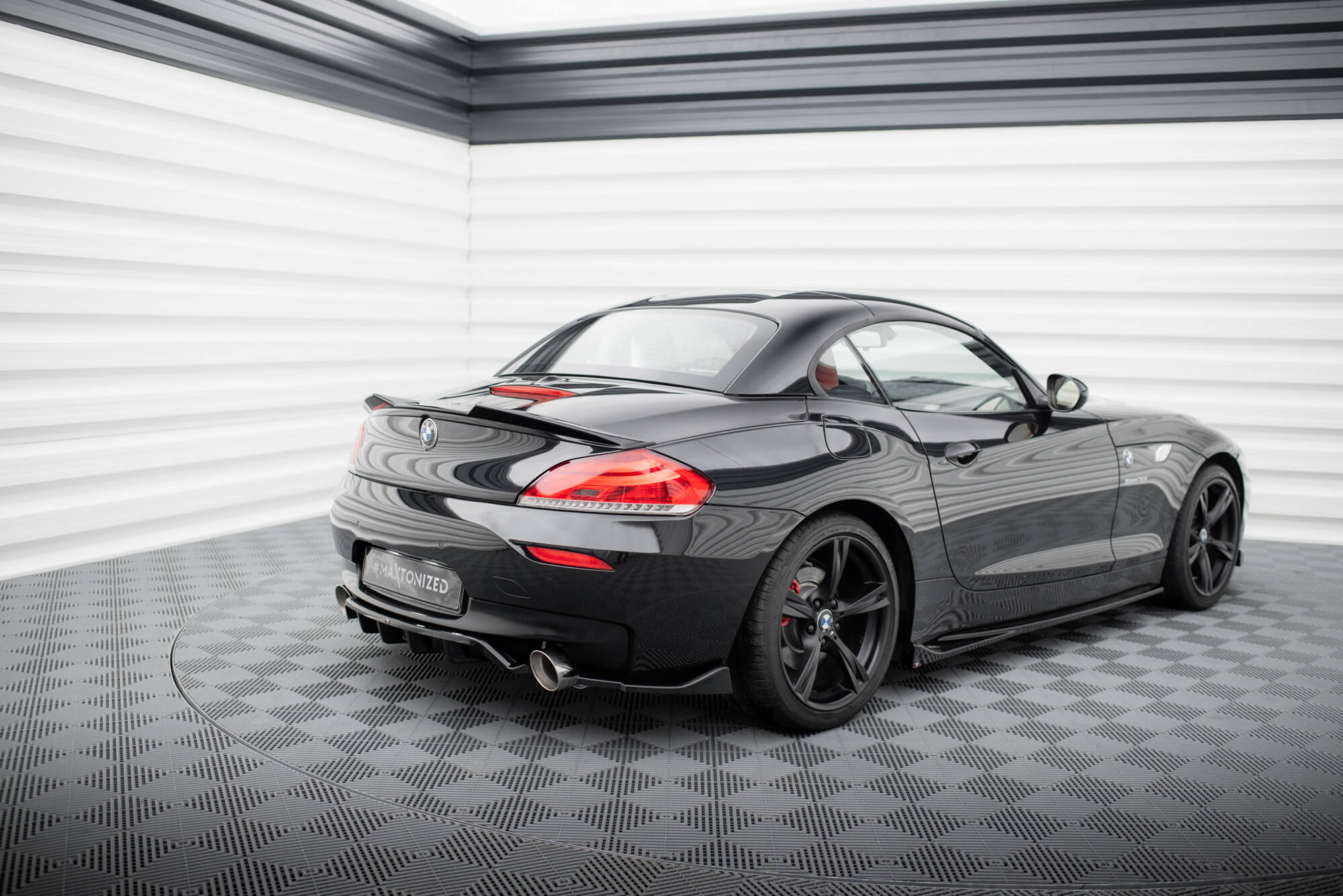 pol_po_Rear-Splitter-with-vertical-bars-BMW-Z4-M-Pack-E89-Facelift-19821_2 pol_po_Rear-Splitter-with-vertical-bars-BMW-Z4-M-Pack-E89-Facelift-19821_2
