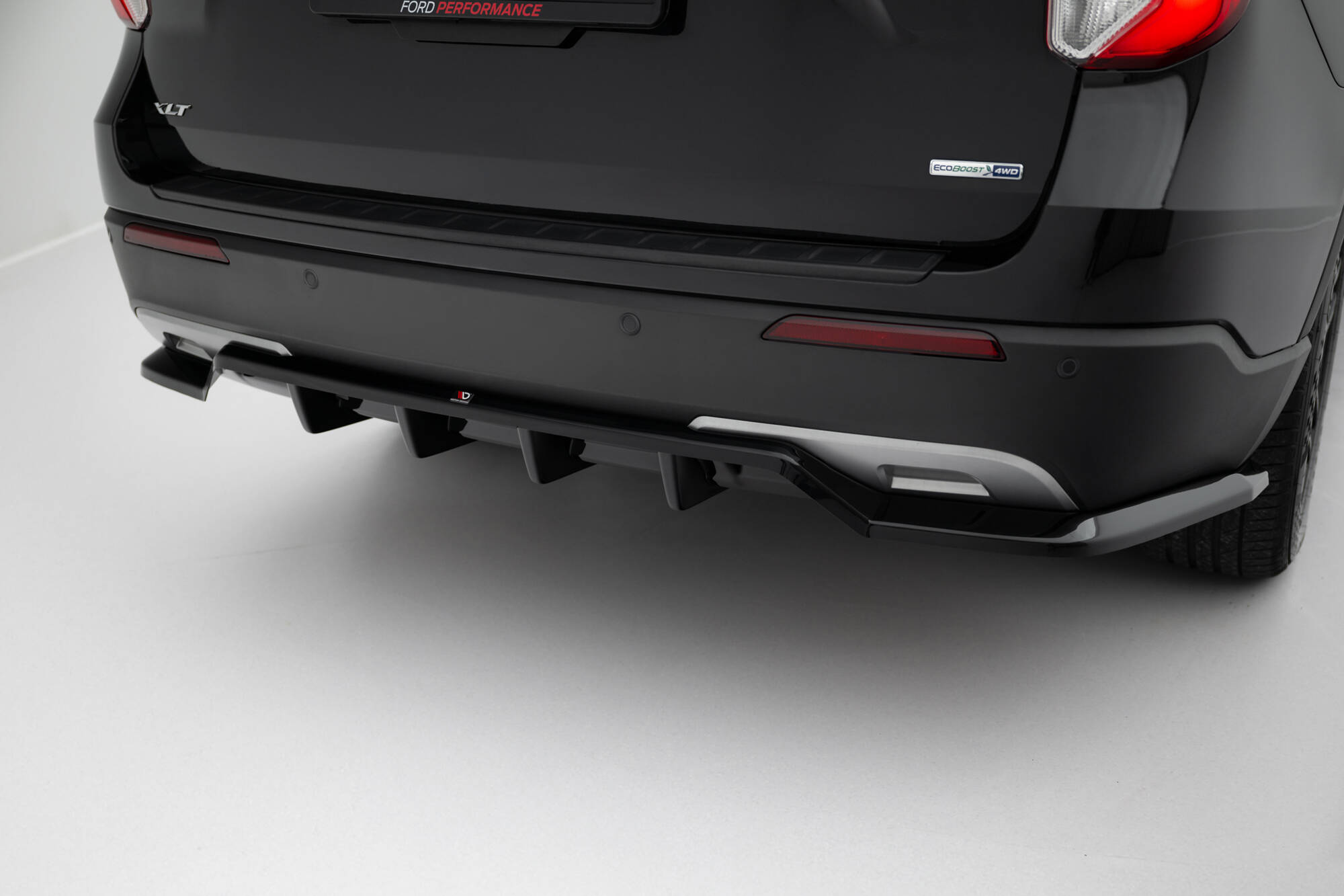 pol_po_Rear-Splitter-with-vertical-bars-Ford-Explorer-XLT-Mk6-21756_4 pol_po_Rear-Splitter-with-vertical-bars-Ford-Explorer-XLT-Mk6-21756_4