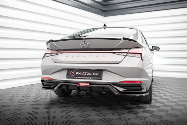 Πίσω Σπόιλερ (with vertical bars) Hyundai Elantra Mk7