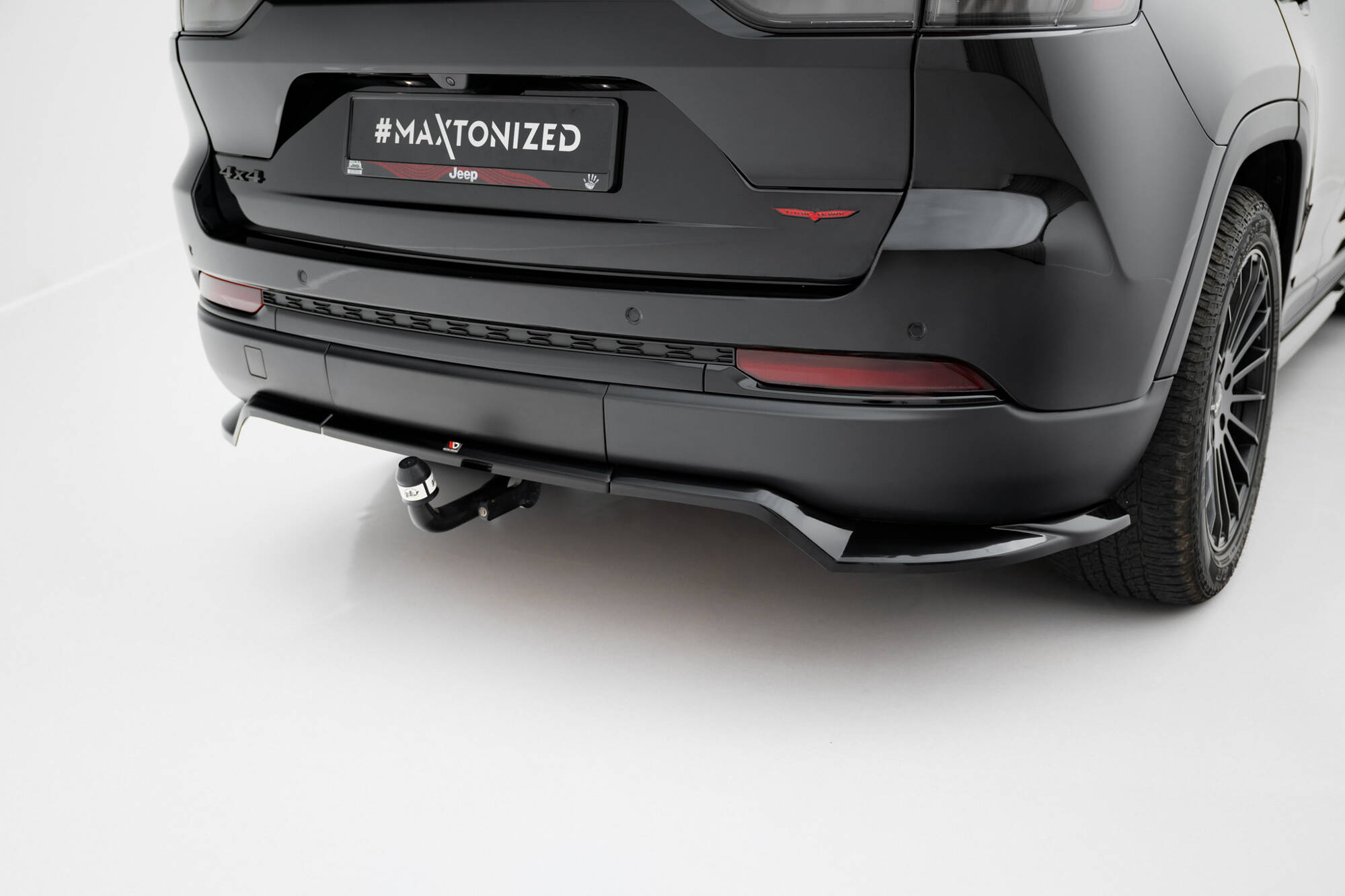 pol_po_Rear-Splitter-with-vertical-bars-Jeep-Grand-Cherokee-Trailhawk-Mk5-21851_5 pol_po_Rear-Splitter-with-vertical-bars-Jeep-Grand-Cherokee-Trailhawk-Mk5-21851_5