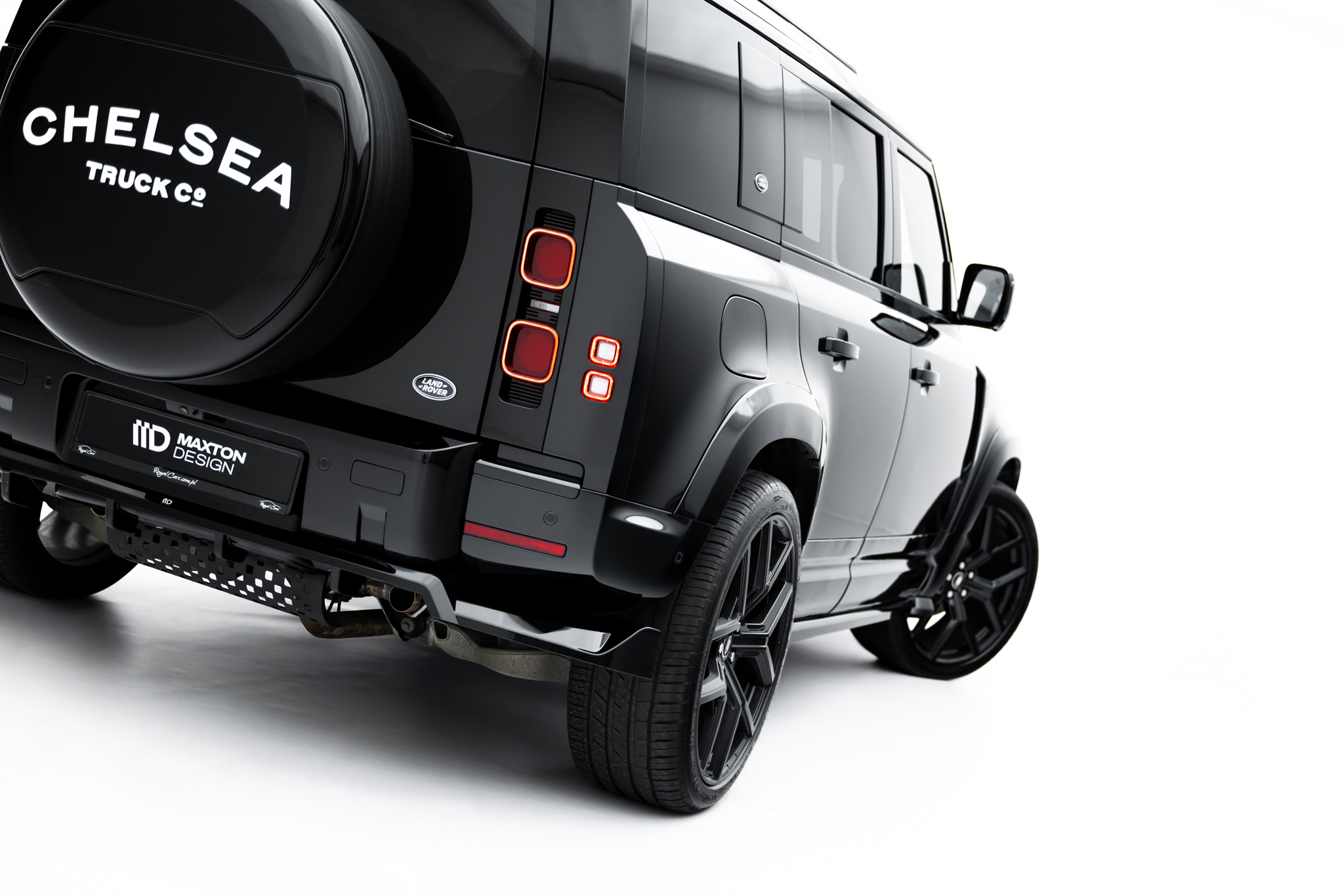 pol_po_Rear-Splitter-with-vertical-bars-Land-Rover-Defender-Mk4-23262_4 pol_po_Rear-Splitter-with-vertical-bars-Land-Rover-Defender-Mk4-23262_4