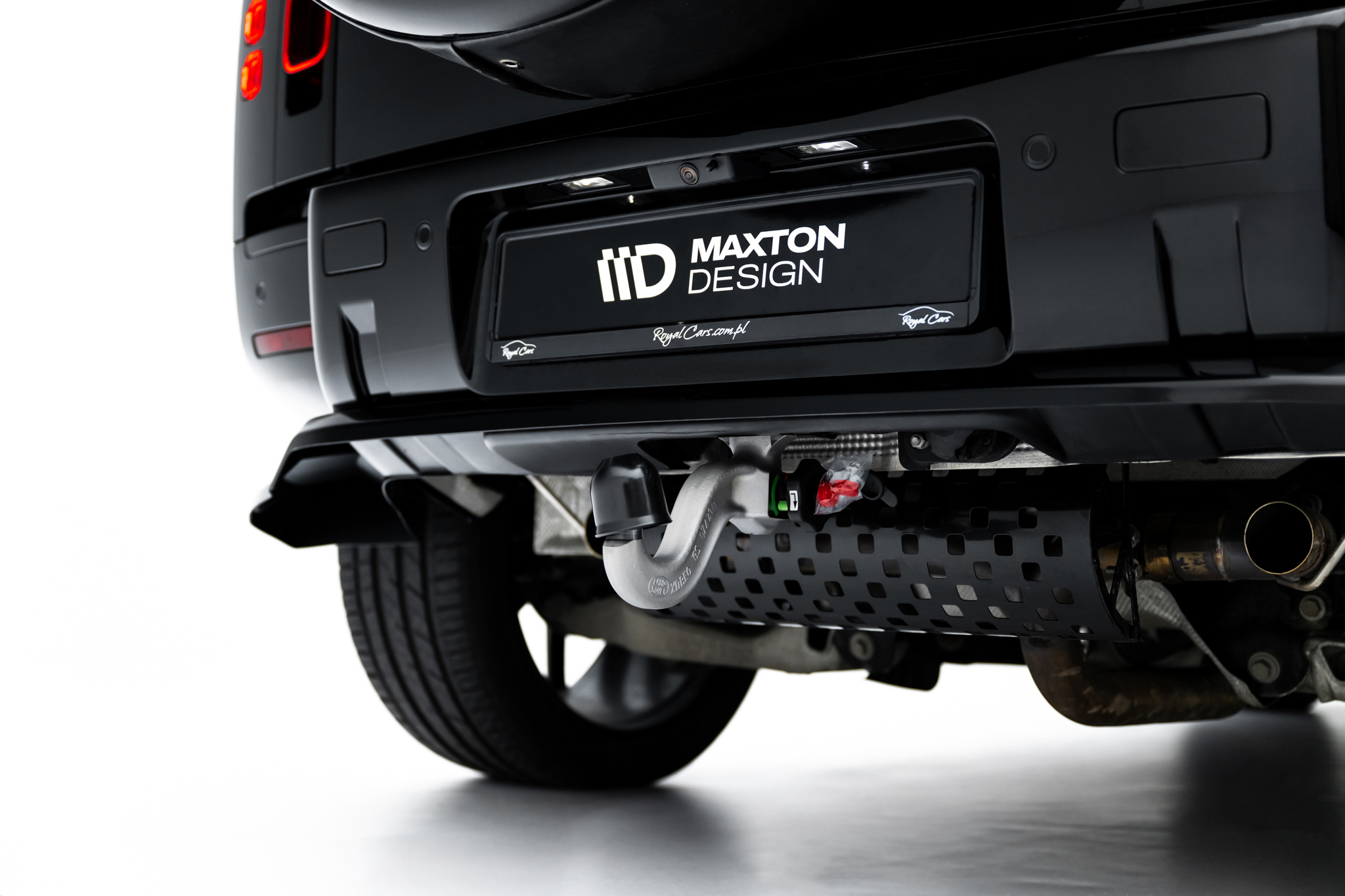 pol_po_Rear-Splitter-with-vertical-bars-Land-Rover-Defender-Mk4-23262_8 pol_po_Rear-Splitter-with-vertical-bars-Land-Rover-Defender-Mk4-23262_8