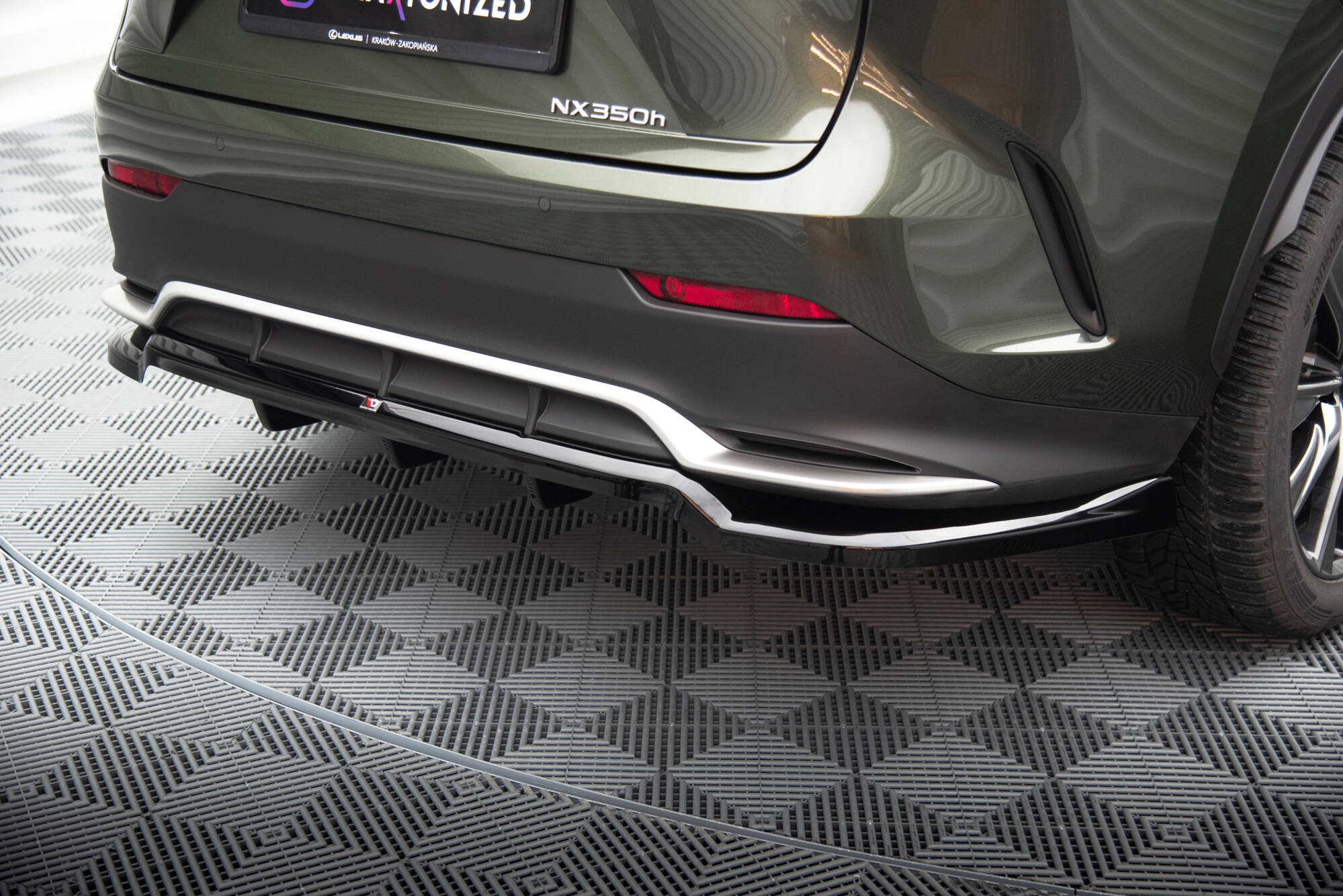 pol_po_Rear-Splitter-with-vertical-bars-Lexus-NX-F-Sport-Mk2-20342_3 pol_po_Rear-Splitter-with-vertical-bars-Lexus-NX-F-Sport-Mk2-20342_3