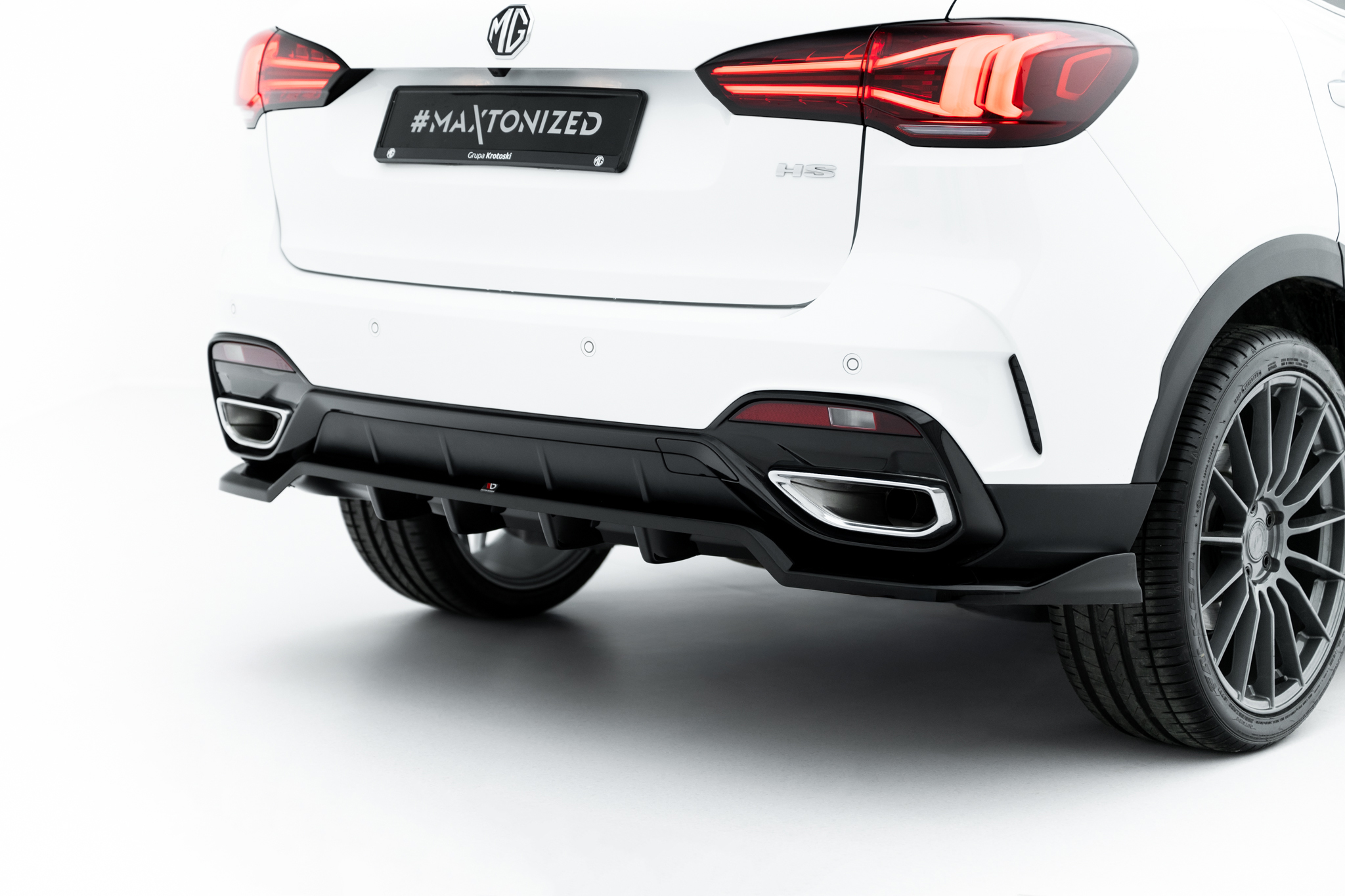 pol_po_Rear-Splitter-with-vertical-bars-MG-HS-Mk1-Facelift-23120_5 pol_po_Rear-Splitter-with-vertical-bars-MG-HS-Mk1-Facelift-23120_5