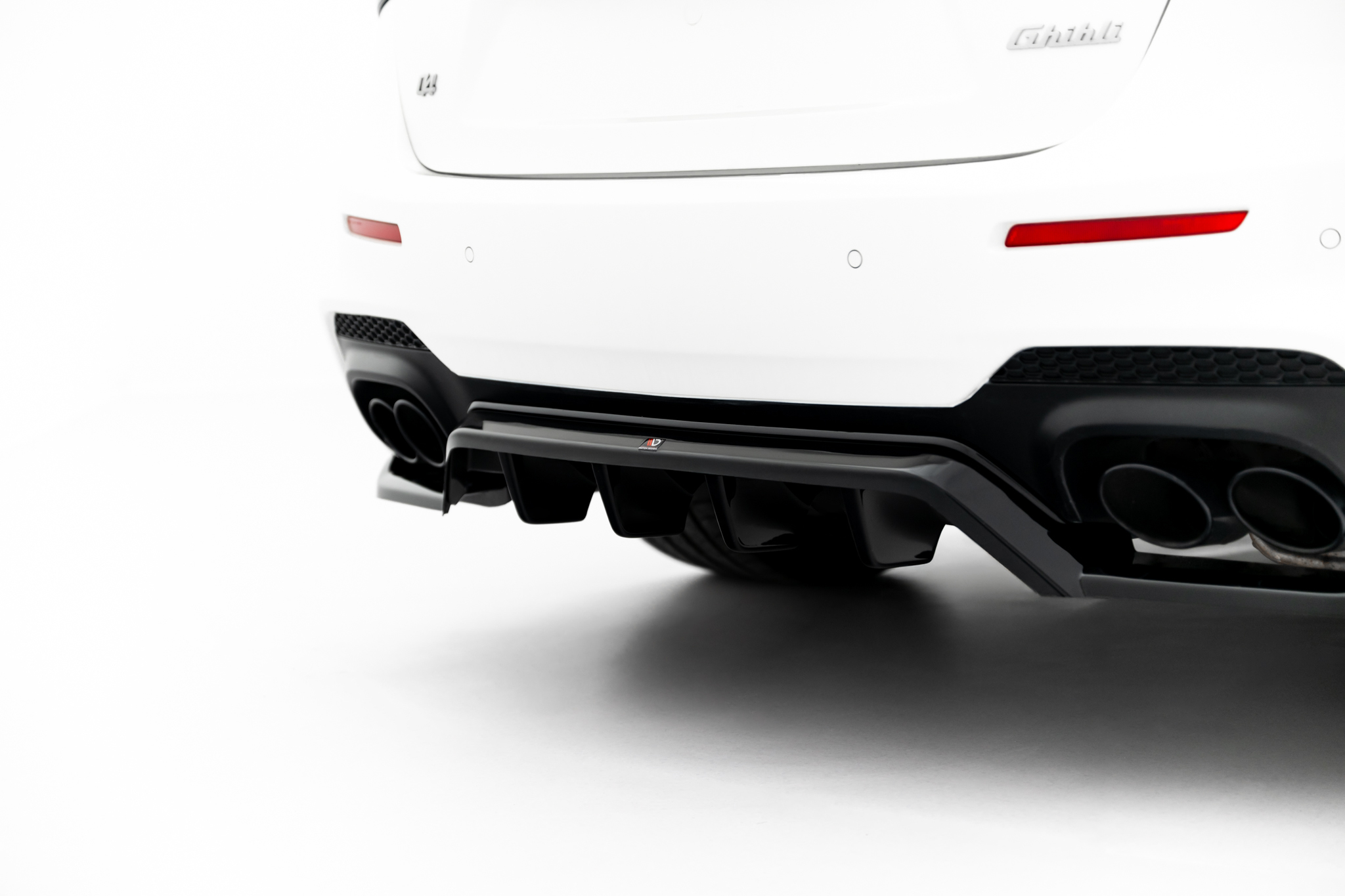 pol_po_Rear-Splitter-with-vertical-bars-Maserati-Ghibli-Modena-Mk3-Facelift-22919_1 pol_po_Rear-Splitter-with-vertical-bars-Maserati-Ghibli-Modena-Mk3-Facelift-22919_1