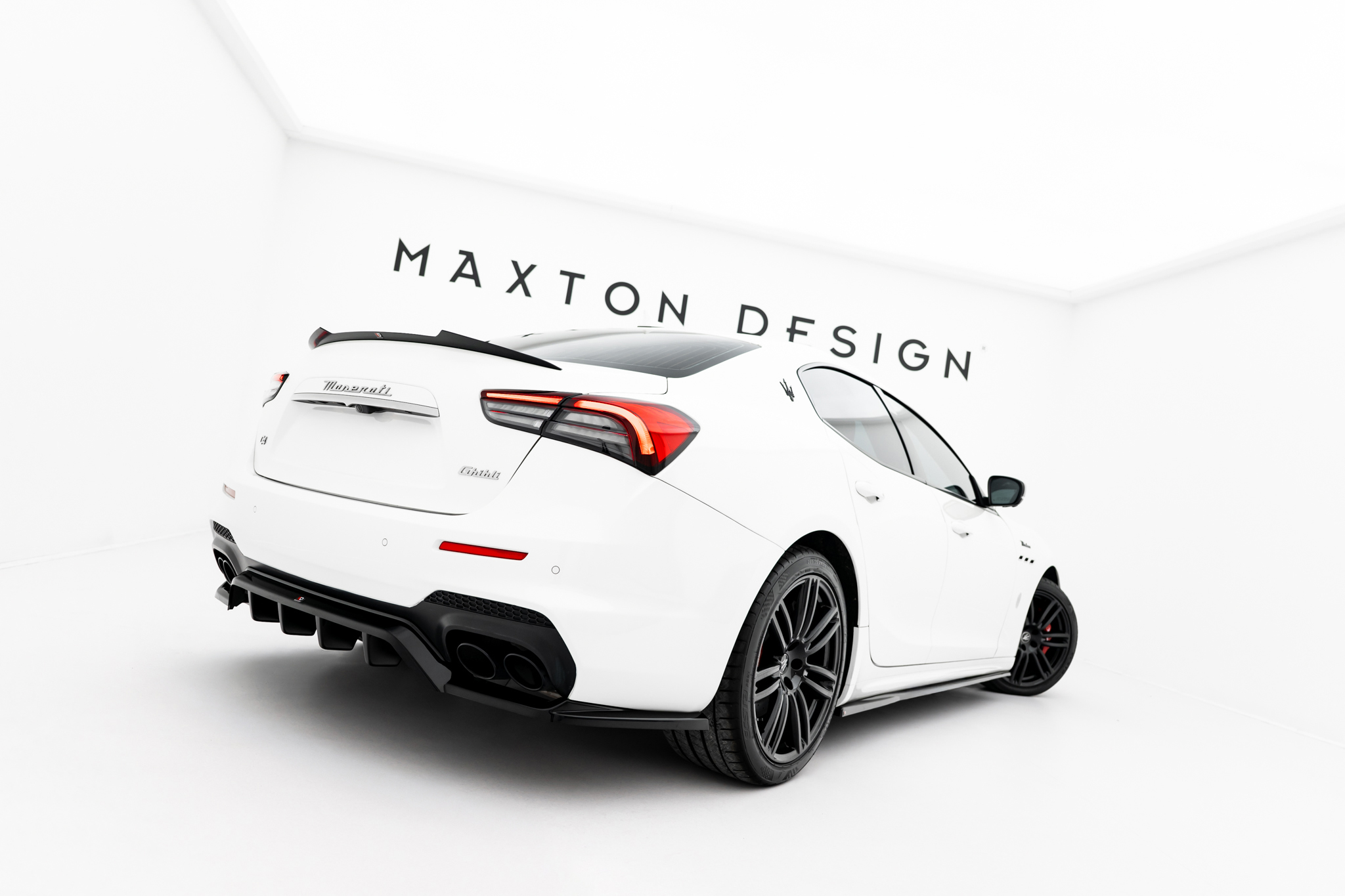 pol_po_Rear-Splitter-with-vertical-bars-Maserati-Ghibli-Modena-Mk3-Facelift-22919_4 pol_po_Rear-Splitter-with-vertical-bars-Maserati-Ghibli-Modena-Mk3-Facelift-22919_4