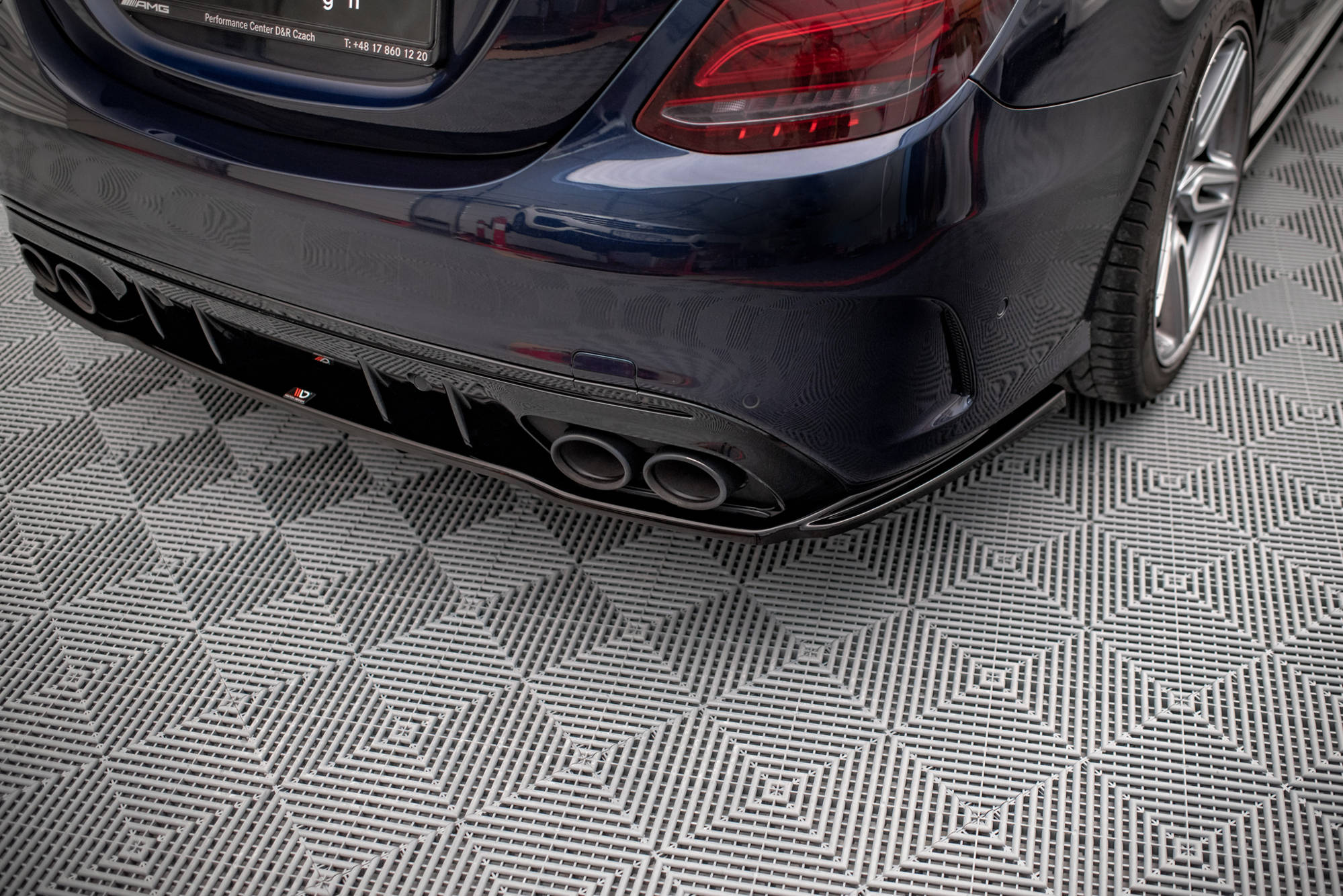 pol_po_Rear-Splitter-with-vertical-bars-Mercedes-AMG-C-43-Sedan-W205-Facelift-17875_4 pol_po_Rear-Splitter-with-vertical-bars-Mercedes-AMG-C-43-Sedan-W205-Facelift-17875_4
