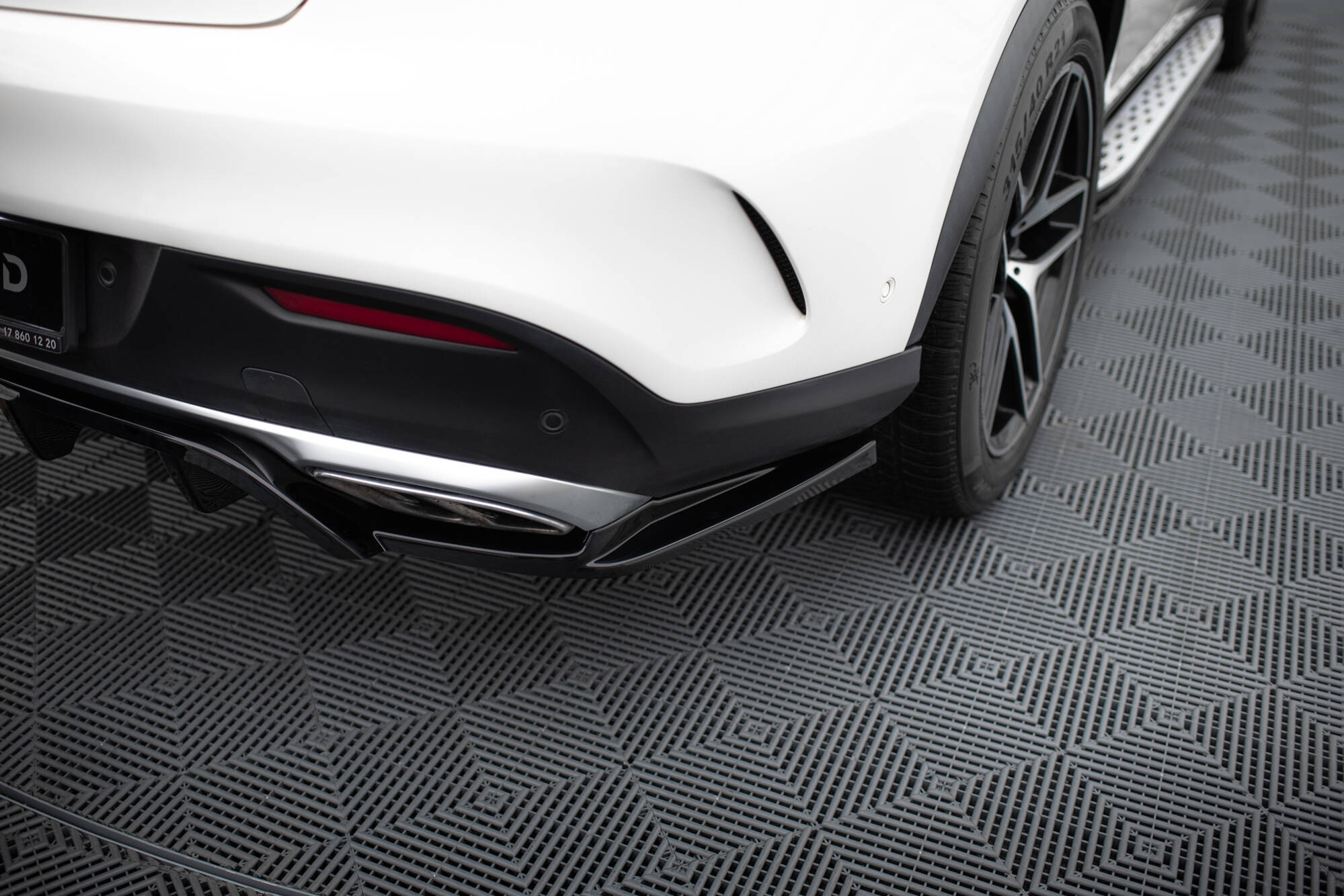 pol_po_Rear-Splitter-with-vertical-bars-Mercedes-AMG-GLE-43-Coupe-C292-21081_4 pol_po_Rear-Splitter-with-vertical-bars-Mercedes-AMG-GLE-43-Coupe-C292-21081_4