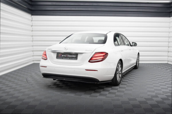 Πίσω Σπόιλερ (with vertical bars) Mercedes-Benz E W213