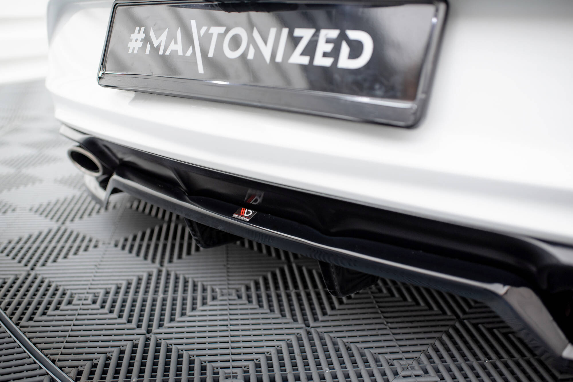 pol_po_Rear-Splitter-with-vertical-bars-Opel-Cascada-20814_4 pol_po_Rear-Splitter-with-vertical-bars-Opel-Cascada-20814_4