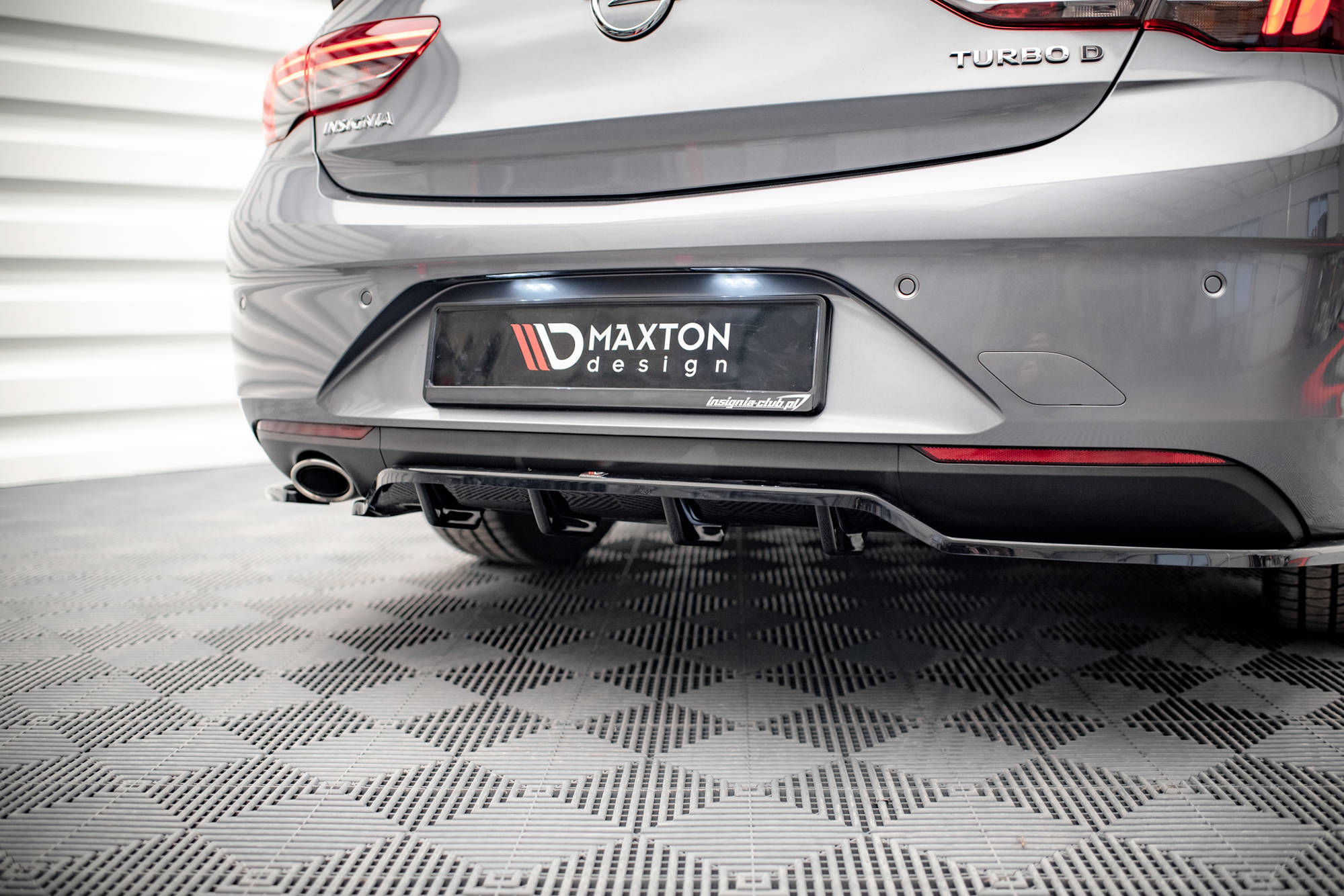 pol_po_Rear-Splitter-with-vertical-bars-Opel-Insignia-Mk2-15718_5 pol_po_Rear-Splitter-with-vertical-bars-Opel-Insignia-Mk2-15718_5
