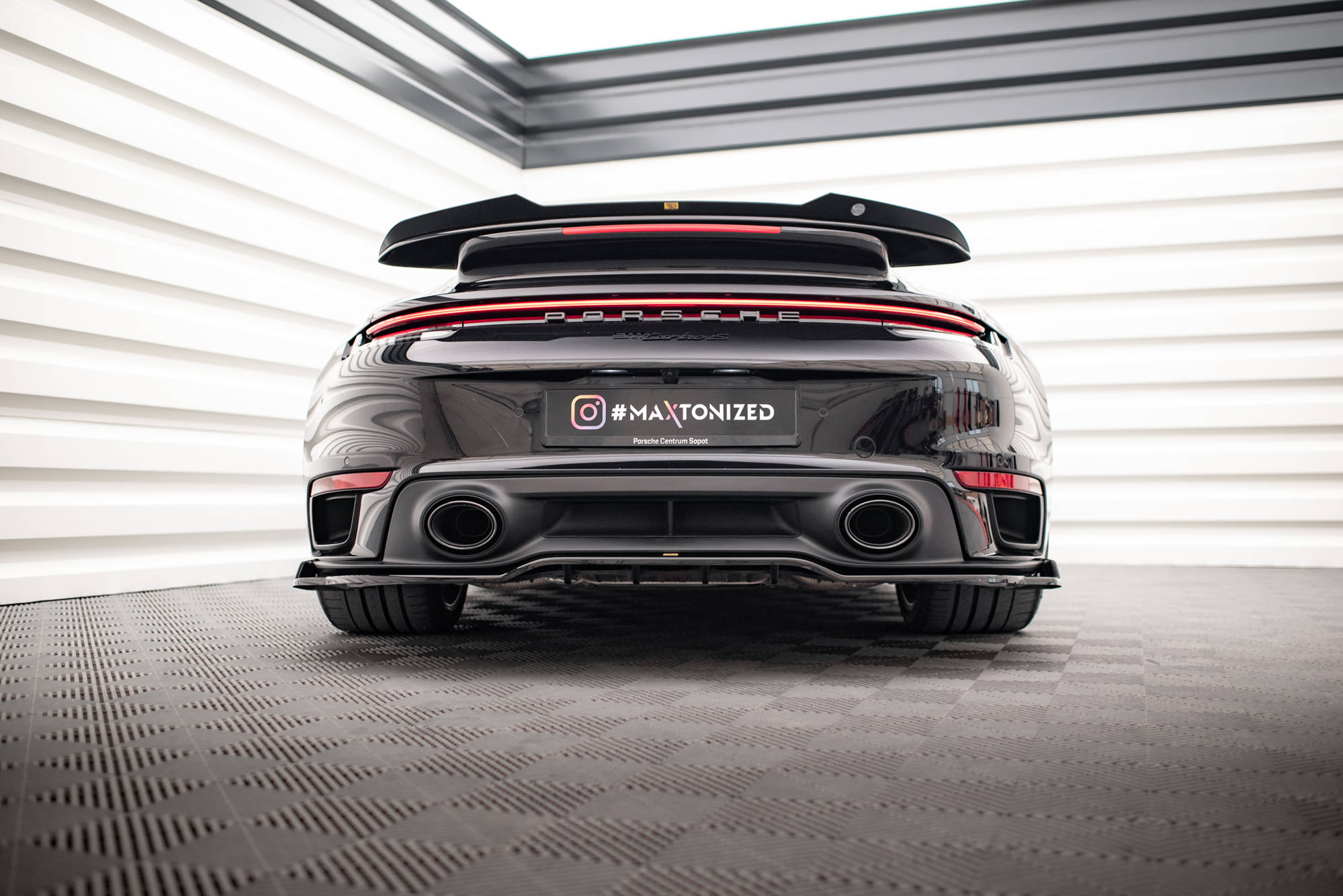 pol_po_Rear-Splitter-with-vertical-bars-Porsche-911-Turbo-S-992-17272_1 pol_po_Rear-Splitter-with-vertical-bars-Porsche-911-Turbo-S-992-17272_1