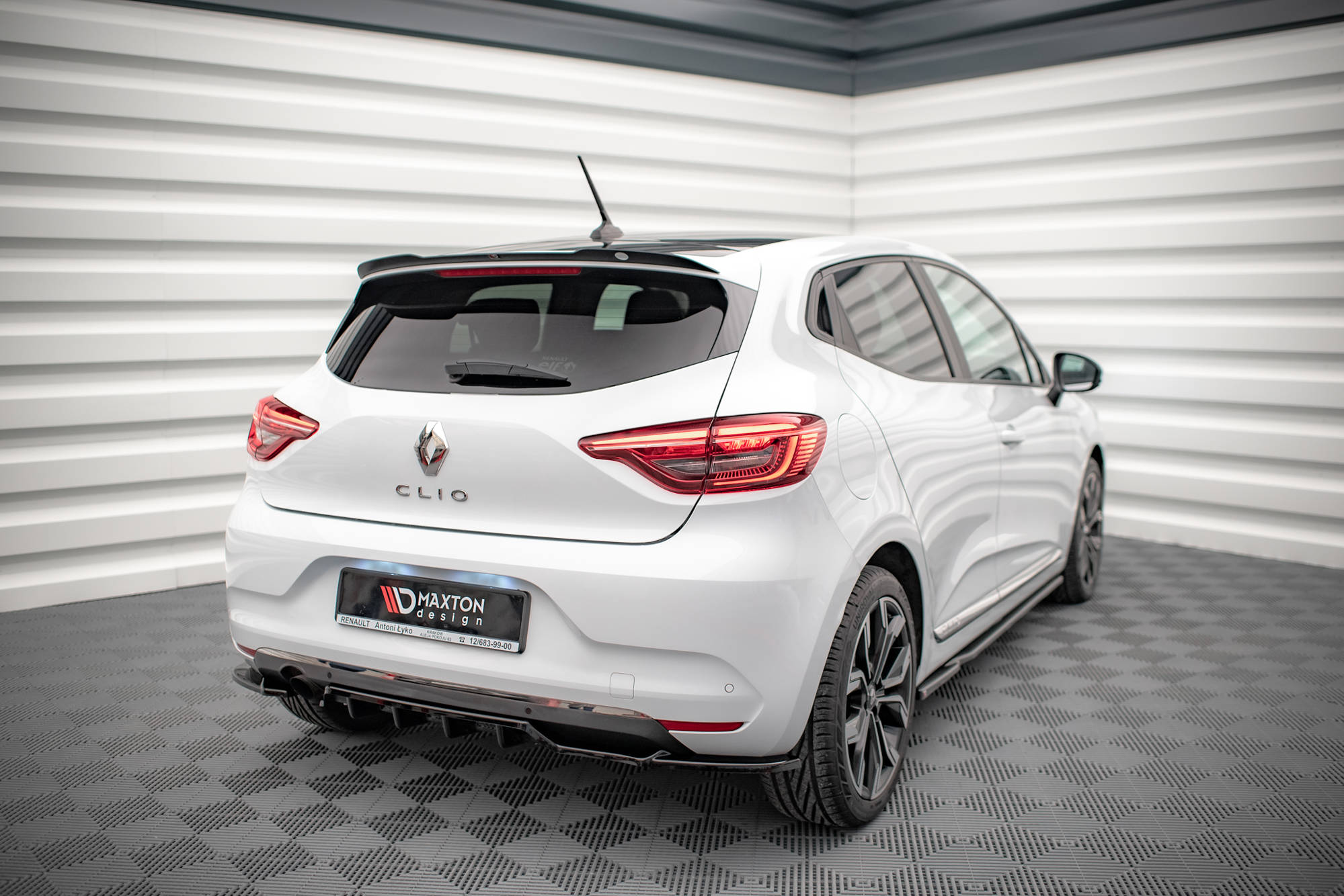 pol_po_Rear-Splitter-with-vertical-bars-Renault-Clio-Mk5-15362_4 pol_po_Rear-Splitter-with-vertical-bars-Renault-Clio-Mk5-15362_4