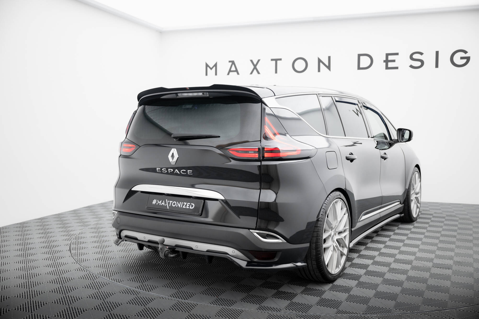 pol_po_Rear-Splitter-with-vertical-bars-Renault-Espace-Mk5-21070_7 pol_po_Rear-Splitter-with-vertical-bars-Renault-Espace-Mk5-21070_7