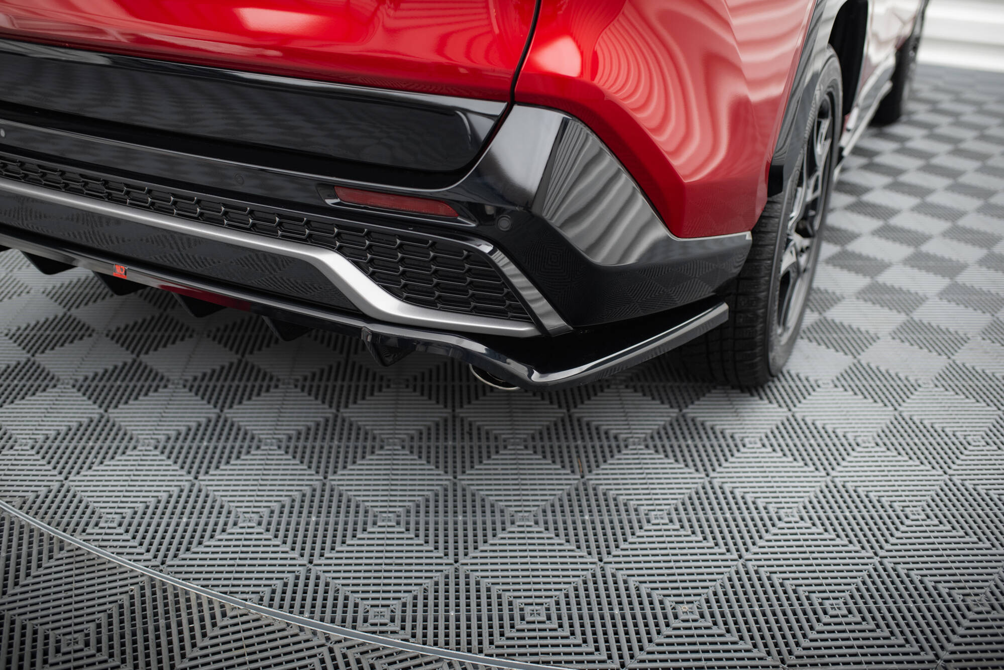 pol_po_Rear-Splitter-with-vertical-bars-Toyota-RAV4-GR-Sport-Mk5-20529_6 pol_po_Rear-Splitter-with-vertical-bars-Toyota-RAV4-GR-Sport-Mk5-20529_6