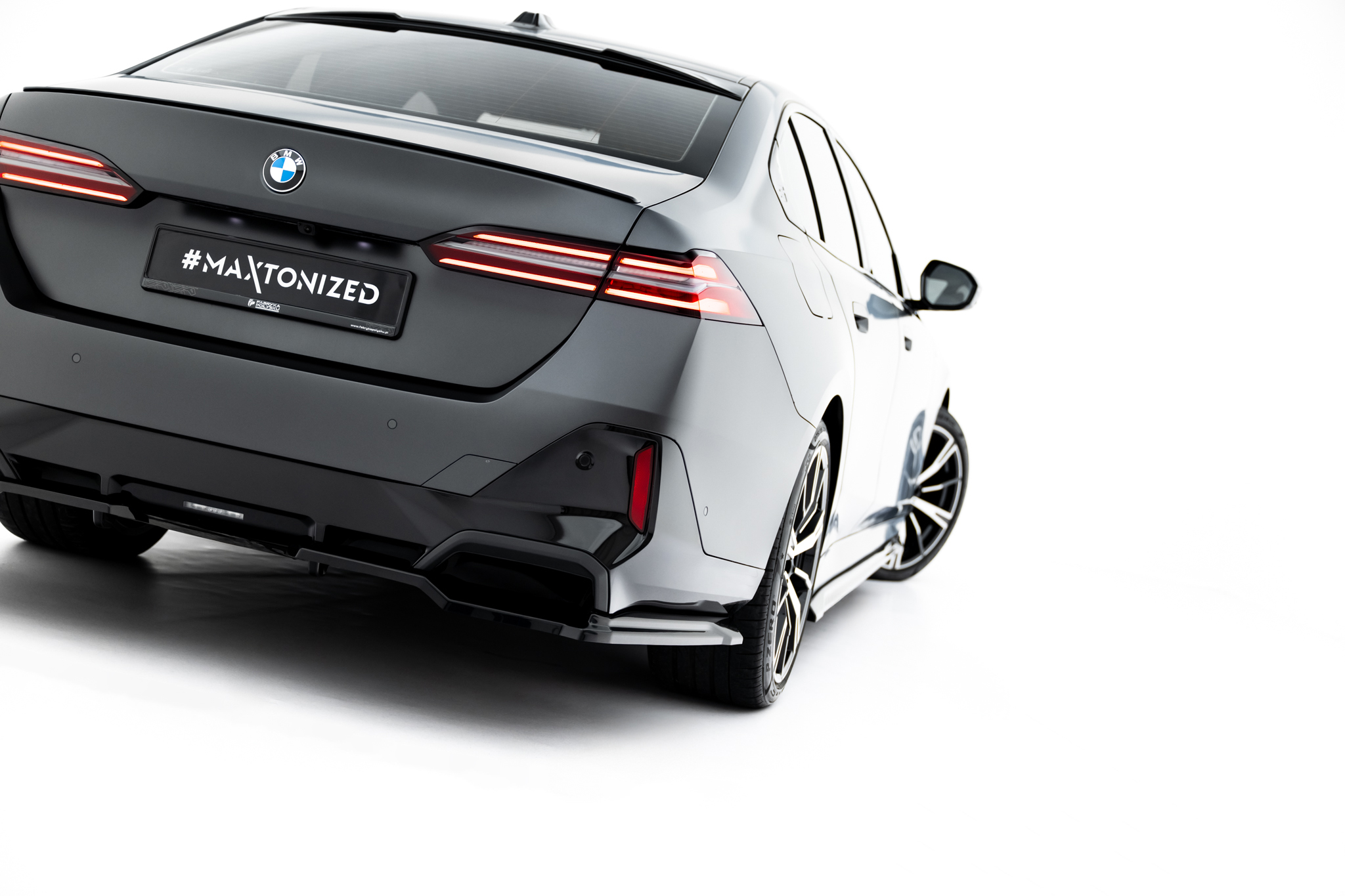 pol_po_Rear-Splitter-with-vertical-bars-V-1-BMW-5-i5-M-Pack-Sedan-Touring-G60-G61-23418_1 pol_po_Rear-Splitter-with-vertical-bars-V-1-BMW-5-i5-M-Pack-Sedan-Touring-G60-G61-23418_1
