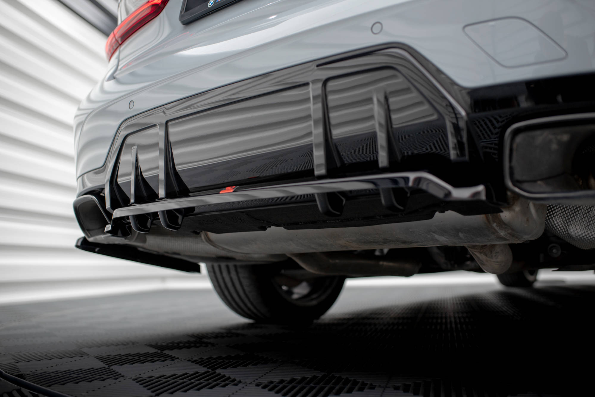 pol_po_Rear-Splitter-with-vertical-bars-V-1-BMW-M340i-G20-G21-Facelift-18609_1 pol_po_Rear-Splitter-with-vertical-bars-V-1-BMW-M340i-G20-G21-Facelift-18609_1