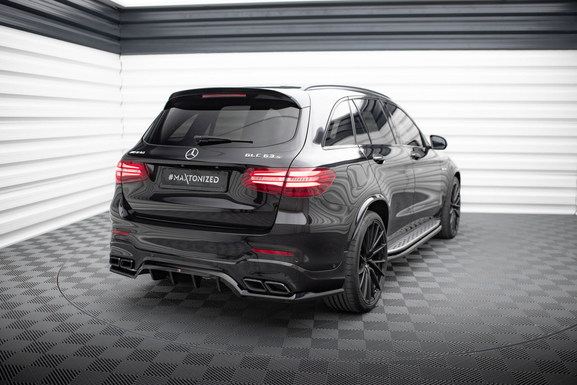 pol_po_Rear-Splitter-with-vertical-bars-V-1-Mercedes-AMG-GLC-63-SUV-X253-20111_2 pol_po_Rear-Splitter-with-vertical-bars-V-1-Mercedes-AMG-GLC-63-SUV-X253-20111_2