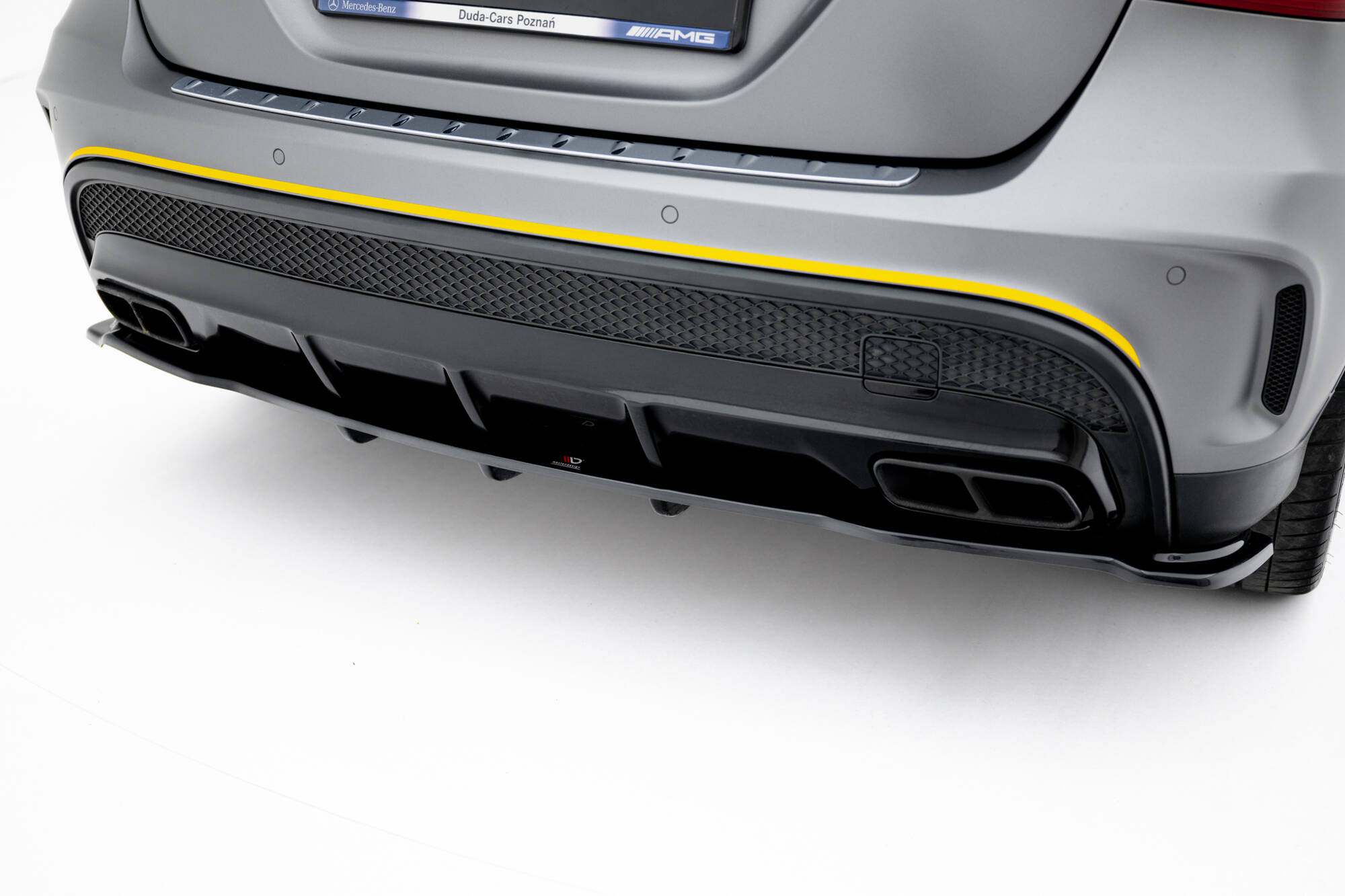 pol_po_Rear-Splitter-with-vertical-bars-V-1-Mercedes-Benz-GLA-45-AMG-7098_3 pol_po_Rear-Splitter-with-vertical-bars-V-1-Mercedes-Benz-GLA-45-AMG-7098_3