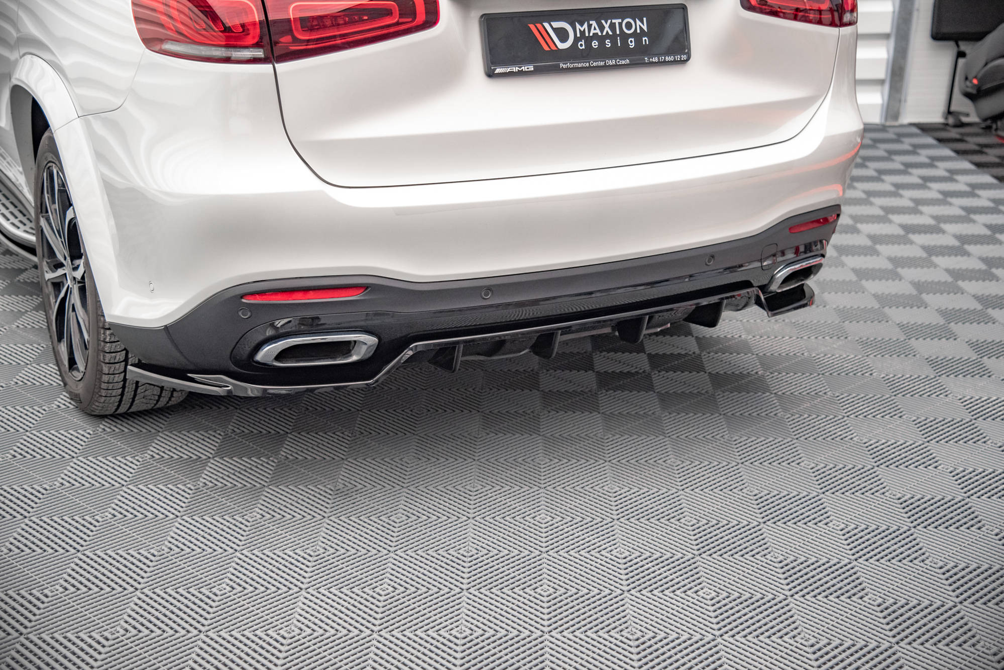 pol_po_Rear-Splitter-with-vertical-bars-V-1-Mercedes-Benz-GLS-AMG-Line-X167-13959_2 pol_po_Rear-Splitter-with-vertical-bars-V-1-Mercedes-Benz-GLS-AMG-Line-X167-13959_2