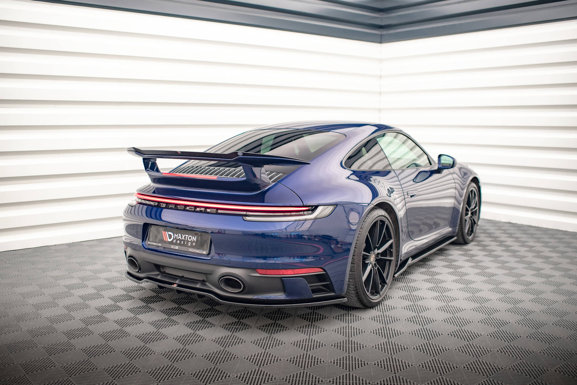 pol_po_Rear-Splitter-with-vertical-bars-V-1-Porsche-911-Carrera-Aero-Carrera-GTS-992-17187_5 pol_po_Rear-Splitter-with-vertical-bars-V-1-Porsche-911-Carrera-Aero-Carrera-GTS-992-17187_5