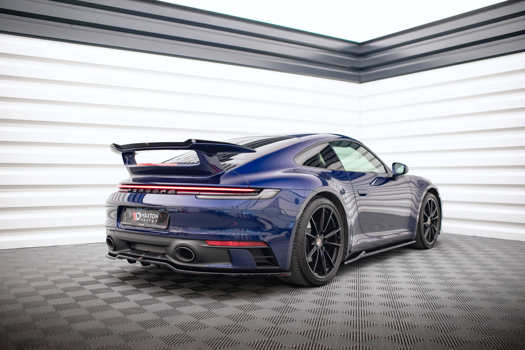 pol_po_Rear-Splitter-with-vertical-bars-V-1-Porsche-911-Carrera-Aero-Carrera-GTS-992-17187_8 pol_po_Rear-Splitter-with-vertical-bars-V-1-Porsche-911-Carrera-Aero-Carrera-GTS-992-17187_8