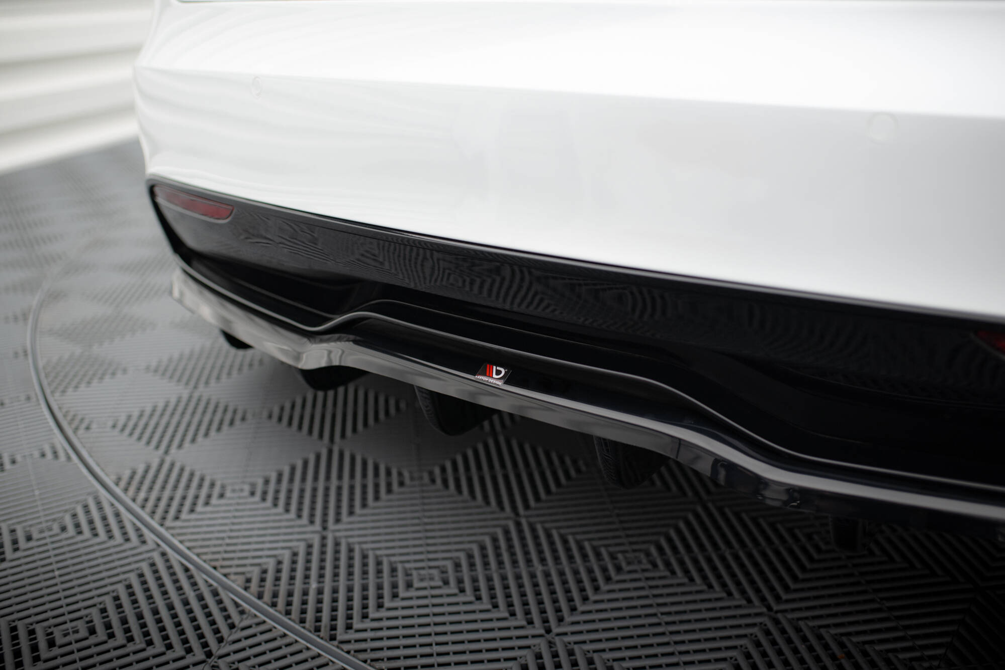 pol_po_Rear-Splitter-with-vertical-bars-V-1-Tesla-Model-S-Plaid-Mk1-Facelift-20515_6 pol_po_Rear-Splitter-with-vertical-bars-V-1-Tesla-Model-S-Plaid-Mk1-Facelift-20515_6