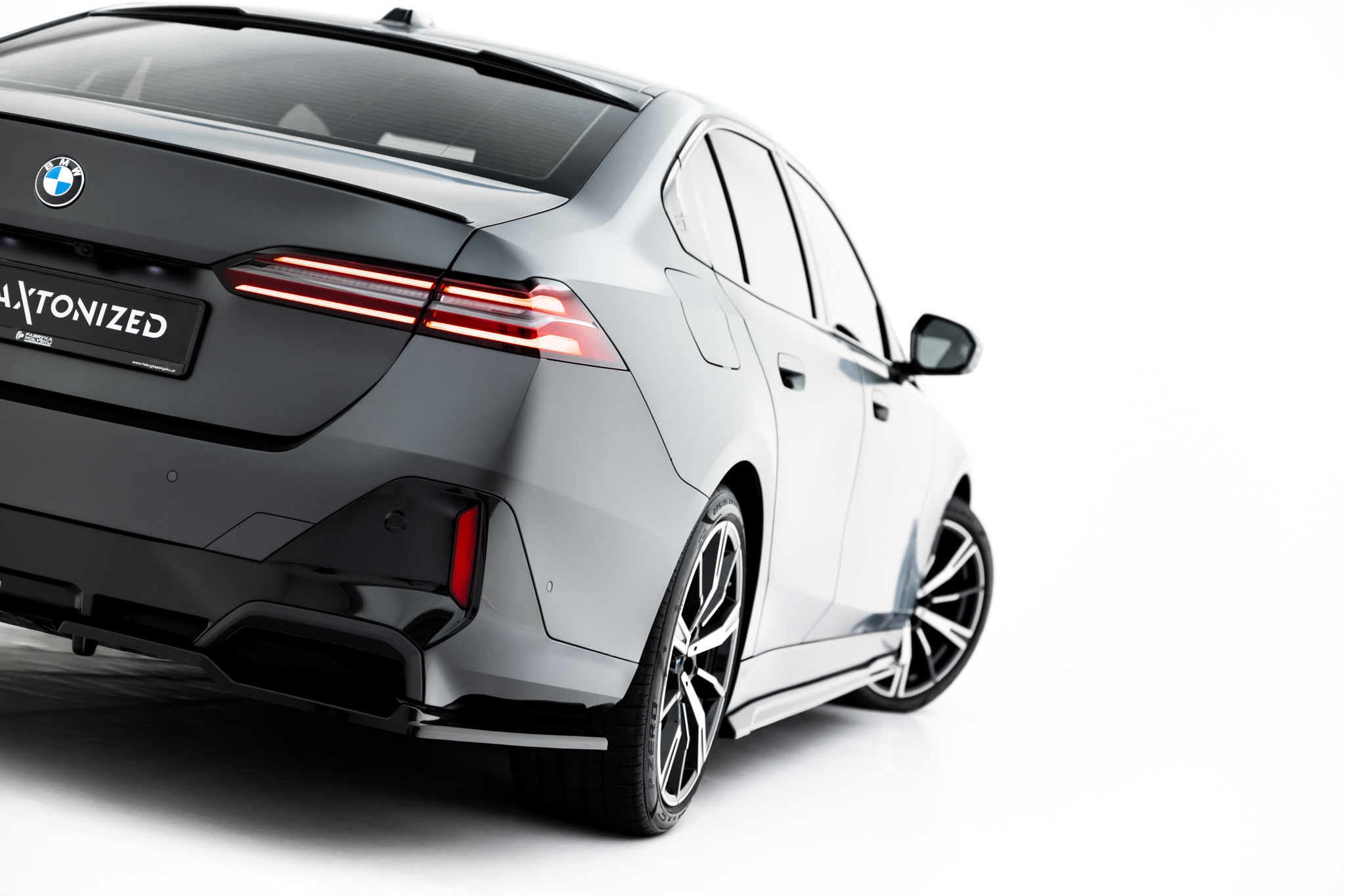 pol_po_Rear-Splitter-with-vertical-bars-V-2-BMW-5-i5-M-Pack-Sedan-Touring-G60-G61-23419_6 pol_po_Rear-Splitter-with-vertical-bars-V-2-BMW-5-i5-M-Pack-Sedan-Touring-G60-G61-23419_6