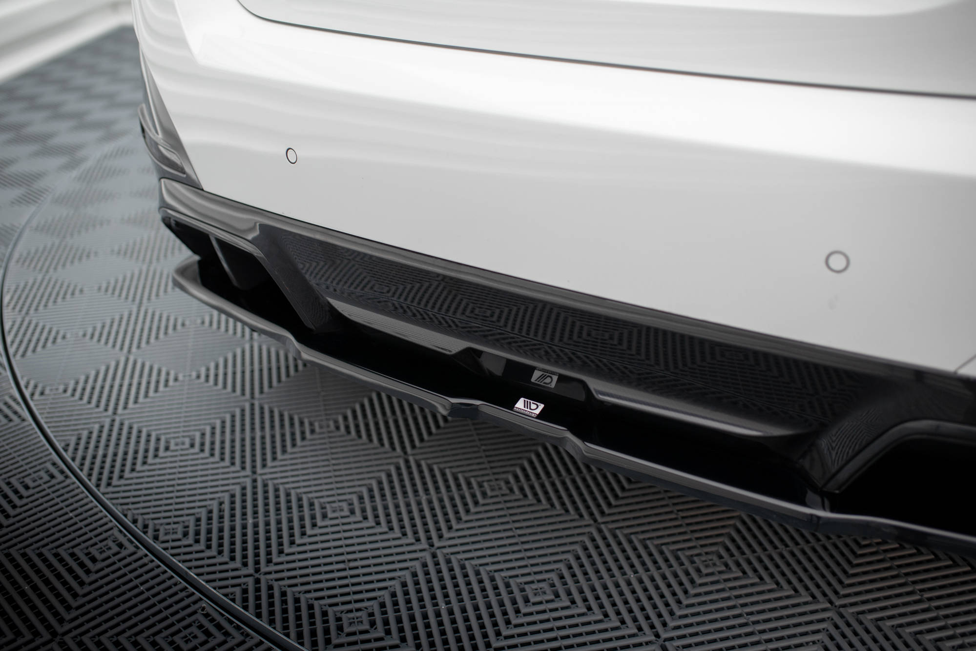pol_po_Rear-Splitter-with-vertical-bars-V-2-BMW-i4-M-Pack-G26-18606_3 pol_po_Rear-Splitter-with-vertical-bars-V-2-BMW-i4-M-Pack-G26-18606_3