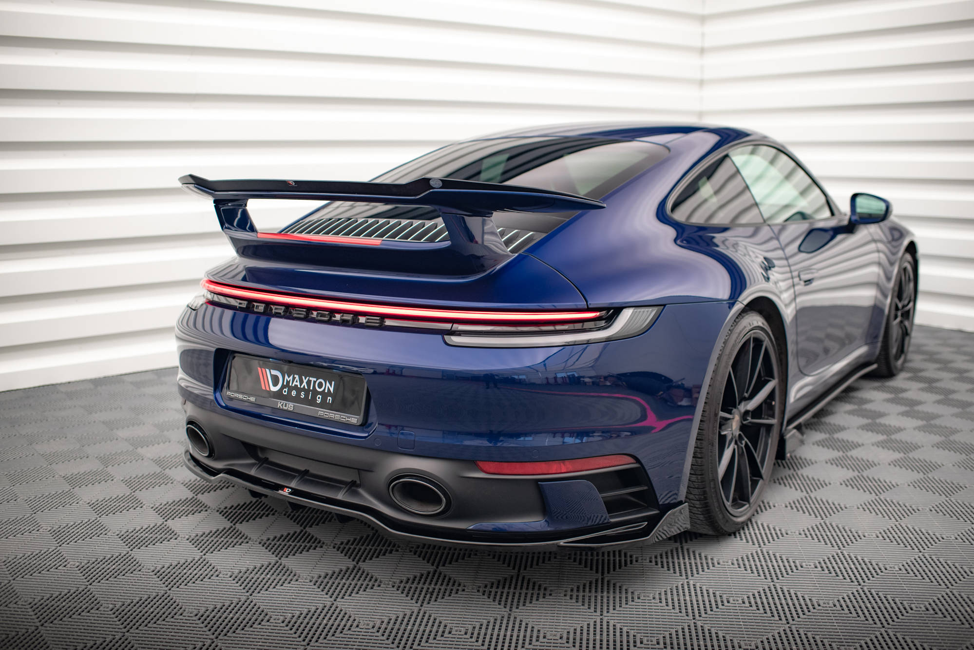 pol_po_Rear-Splitter-with-vertical-bars-V-2-Porsche-911-Carrera-Aero-Carrera-GTS-992-17191_2 pol_po_Rear-Splitter-with-vertical-bars-V-2-Porsche-911-Carrera-Aero-Carrera-GTS-992-17191_2