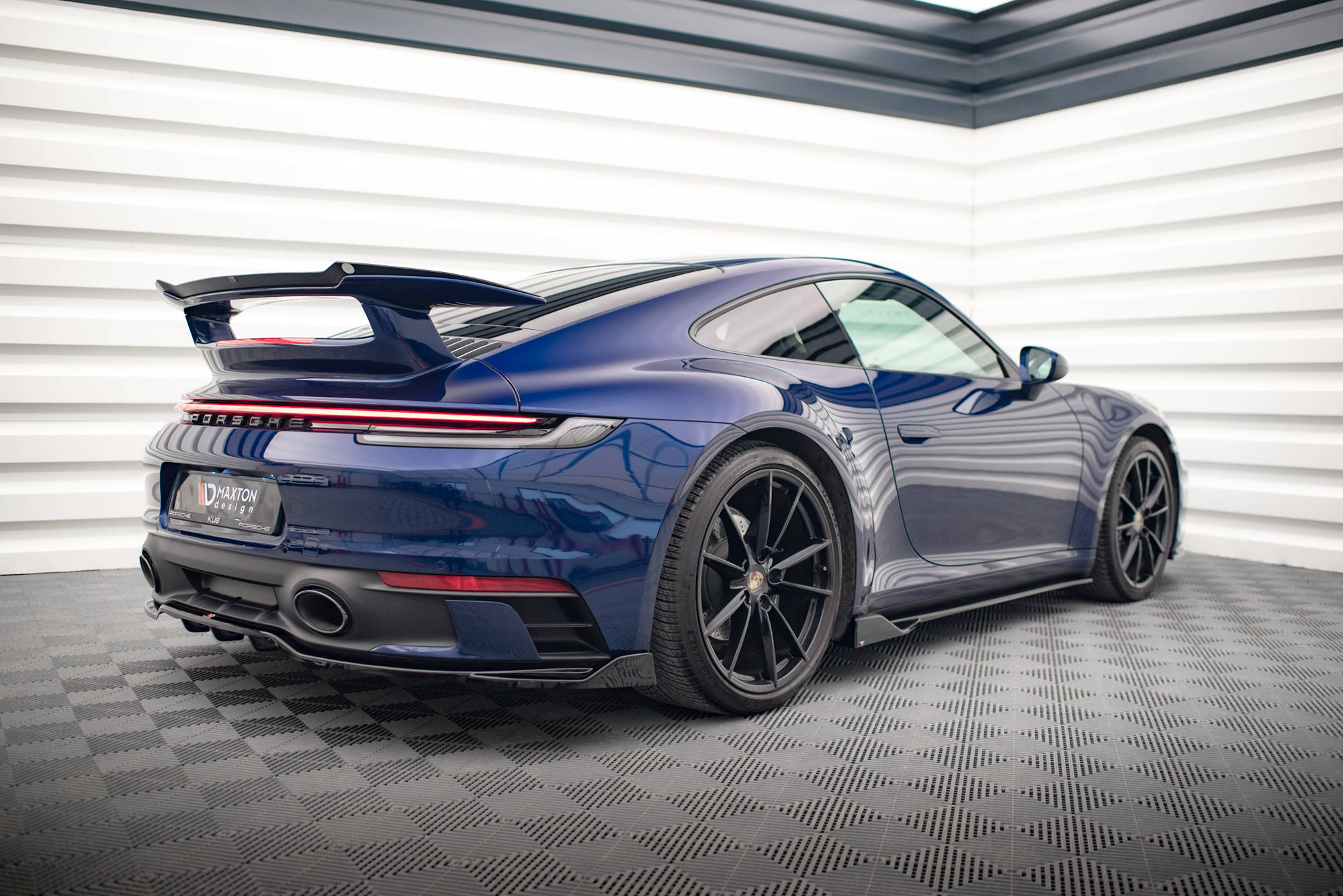 pol_po_Rear-Splitter-with-vertical-bars-V-2-Porsche-911-Carrera-Aero-Carrera-GTS-992-17191_9 pol_po_Rear-Splitter-with-vertical-bars-V-2-Porsche-911-Carrera-Aero-Carrera-GTS-992-17191_9