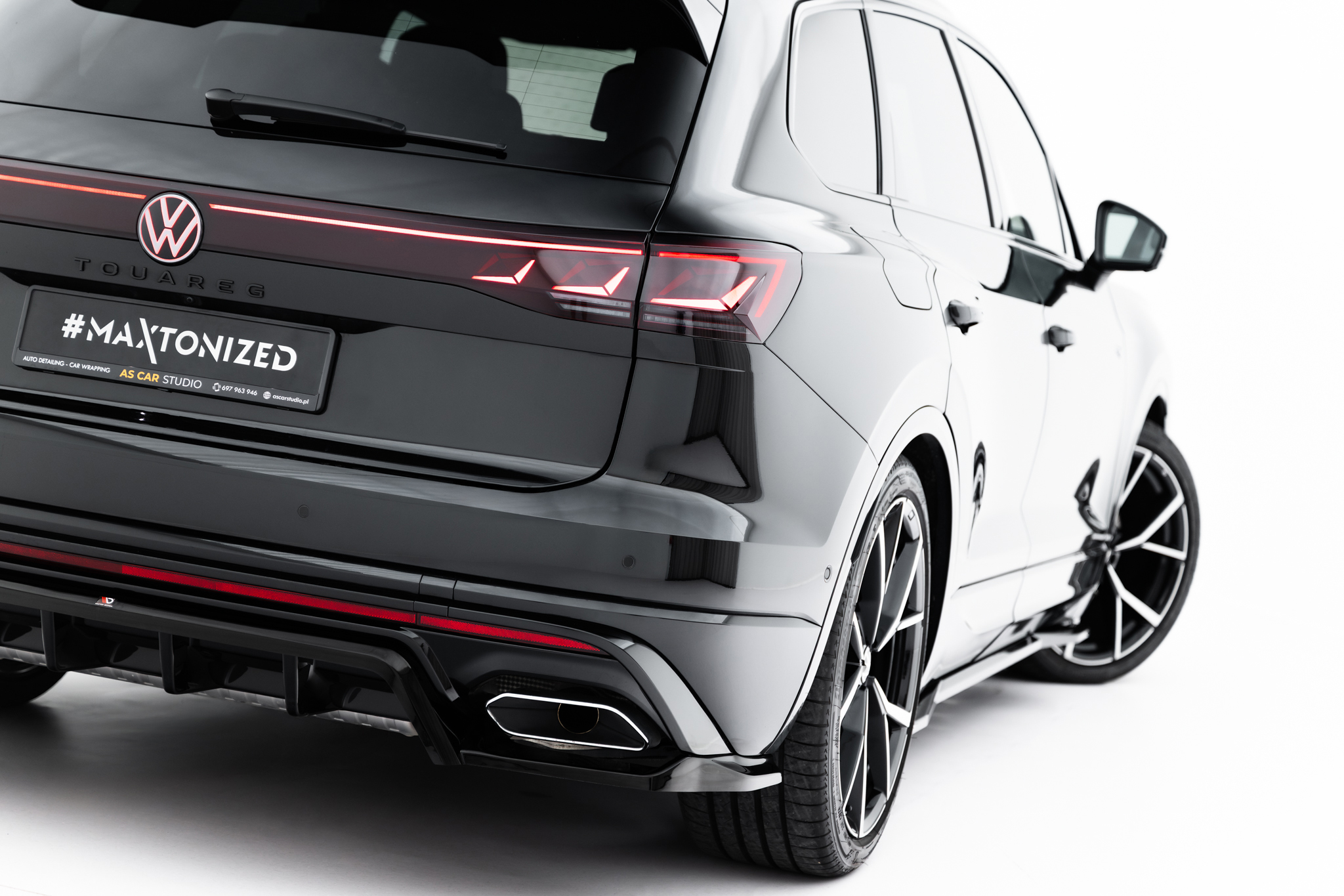 pol_po_Rear-Splitter-with-vertical-bars-Volkswagen-Touareg-R-Line-Mk3-Facelift-23415_2 pol_po_Rear-Splitter-with-vertical-bars-Volkswagen-Touareg-R-Line-Mk3-Facelift-23415_2