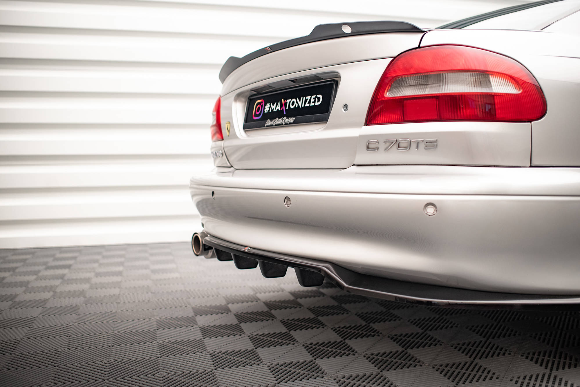 pol_po_Rear-Splitter-with-vertical-bars-Volvo-C70-Mk1-17079_6 pol_po_Rear-Splitter-with-vertical-bars-Volvo-C70-Mk1-17079_6