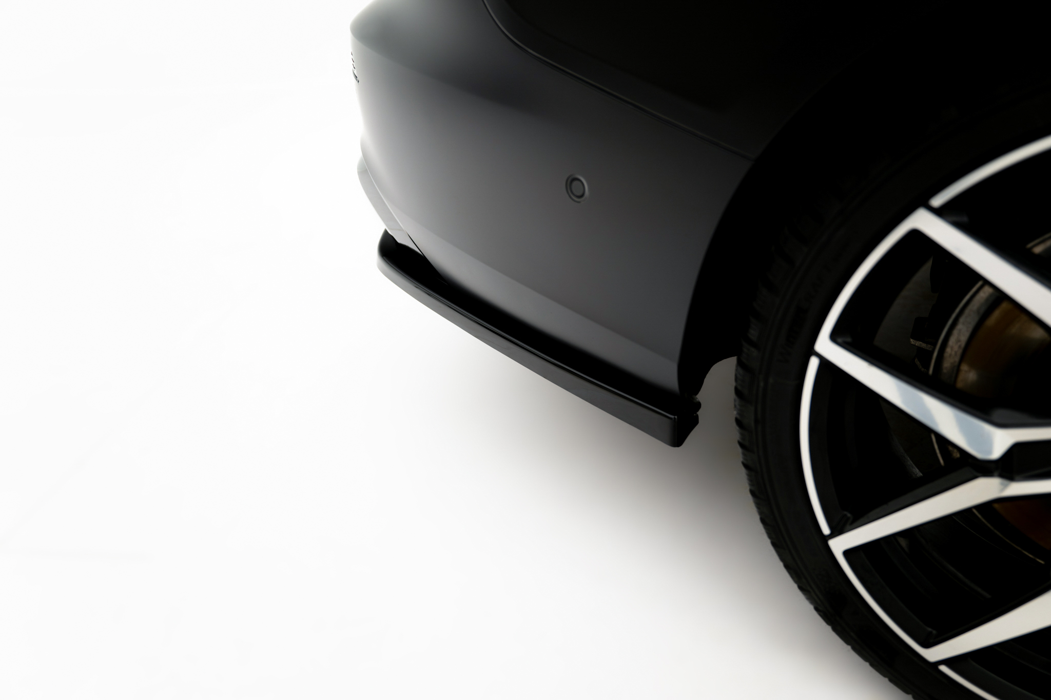 pol_po_Rear-Splitter-with-vertical-bars-Volvo-S60-V60-R-Design-Mk3-22768_7 pol_po_Rear-Splitter-with-vertical-bars-Volvo-S60-V60-R-Design-Mk3-22768_7