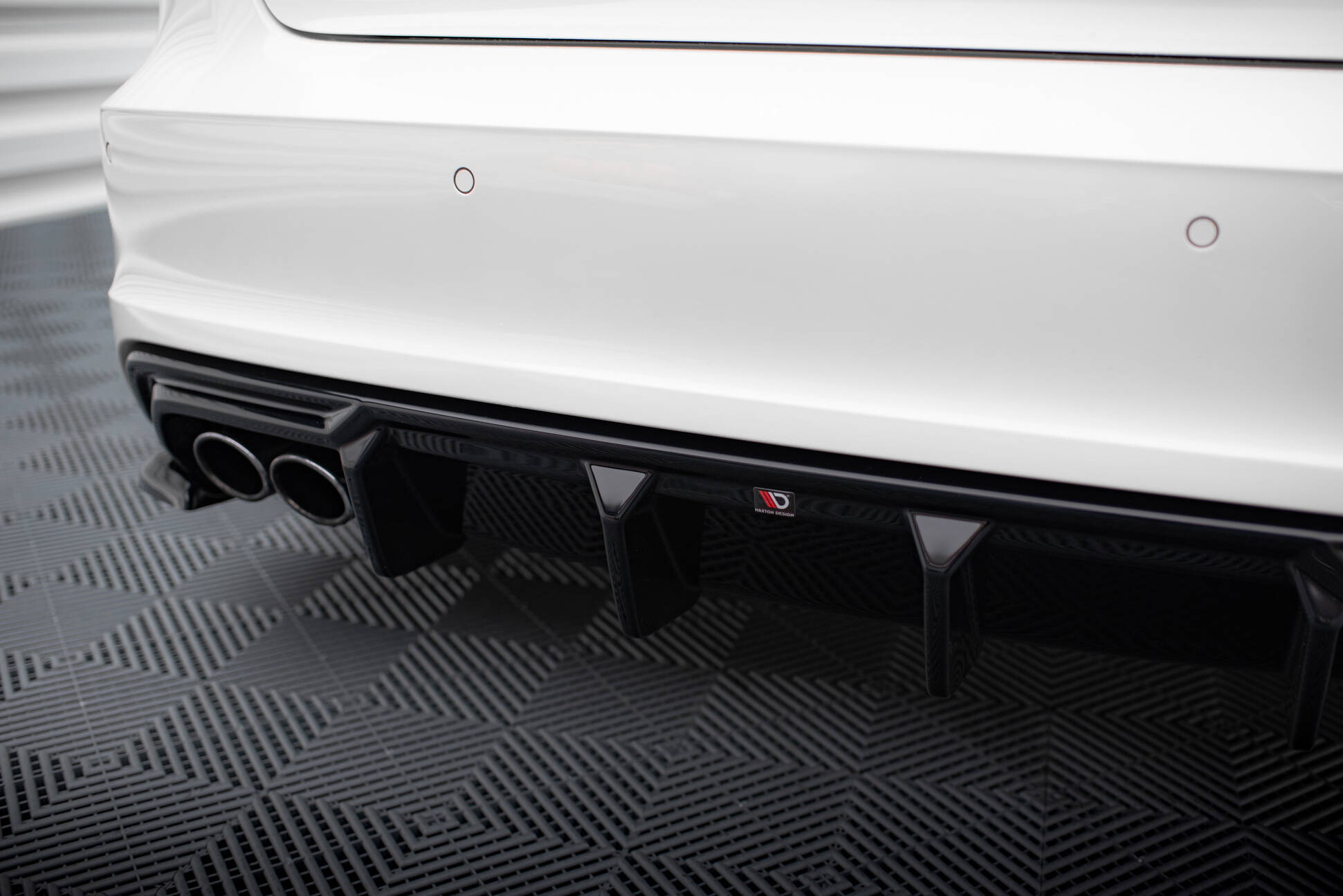 pol_po_Rear-Valance-Audi-A3-S-Line-Sportback-8V-Version-with-dual-exhausts-tips-on-one-side-22253_2 pol_po_Rear-Valance-Audi-A3-S-Line-Sportback-8V-Version-with-dual-exhausts-tips-on-one-side-22253_2