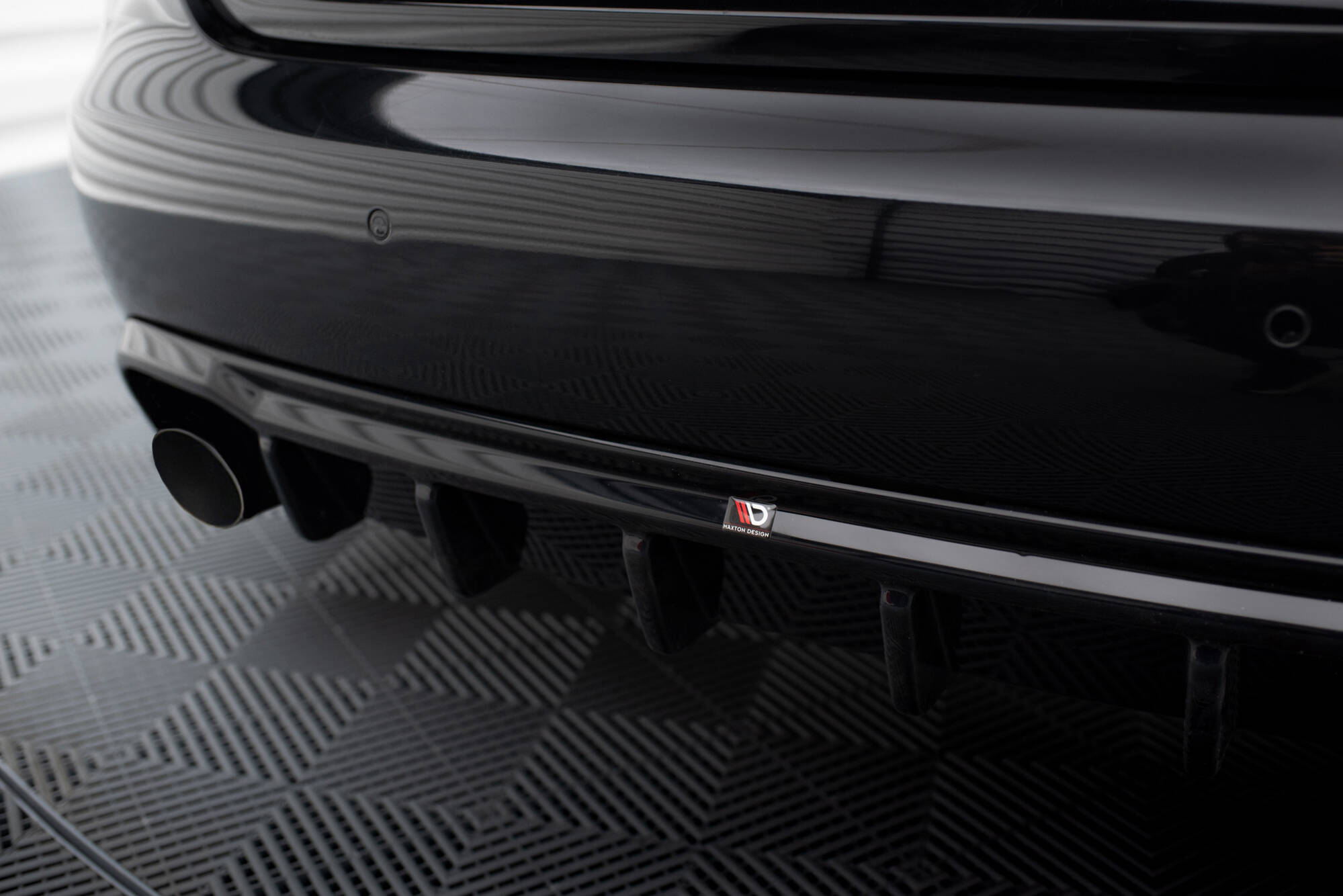 pol_po_Rear-Valance-Audi-A4-B8-Version-with-single-exhausts-on-two-sides-22210_4 pol_po_Rear-Valance-Audi-A4-B8-Version-with-single-exhausts-on-two-sides-22210_4