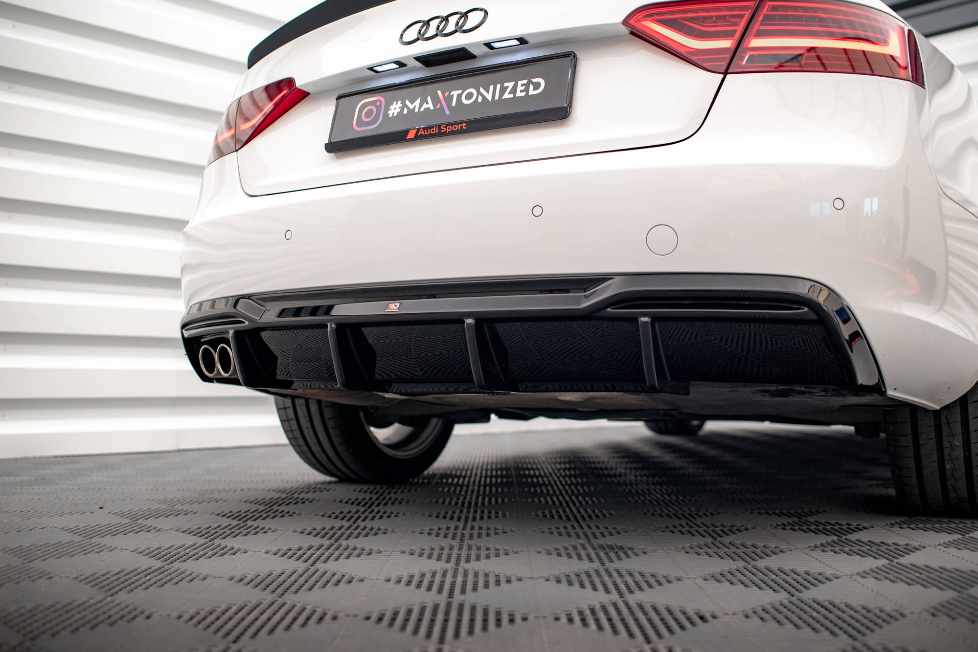 pol_po_Rear-Valance-Audi-A5-Coupe-8T-Facelift-Version-with-dual-exhausts-on-one-side-18225_4 pol_po_Rear-Valance-Audi-A5-Coupe-8T-Facelift-Version-with-dual-exhausts-on-one-side-18225_4