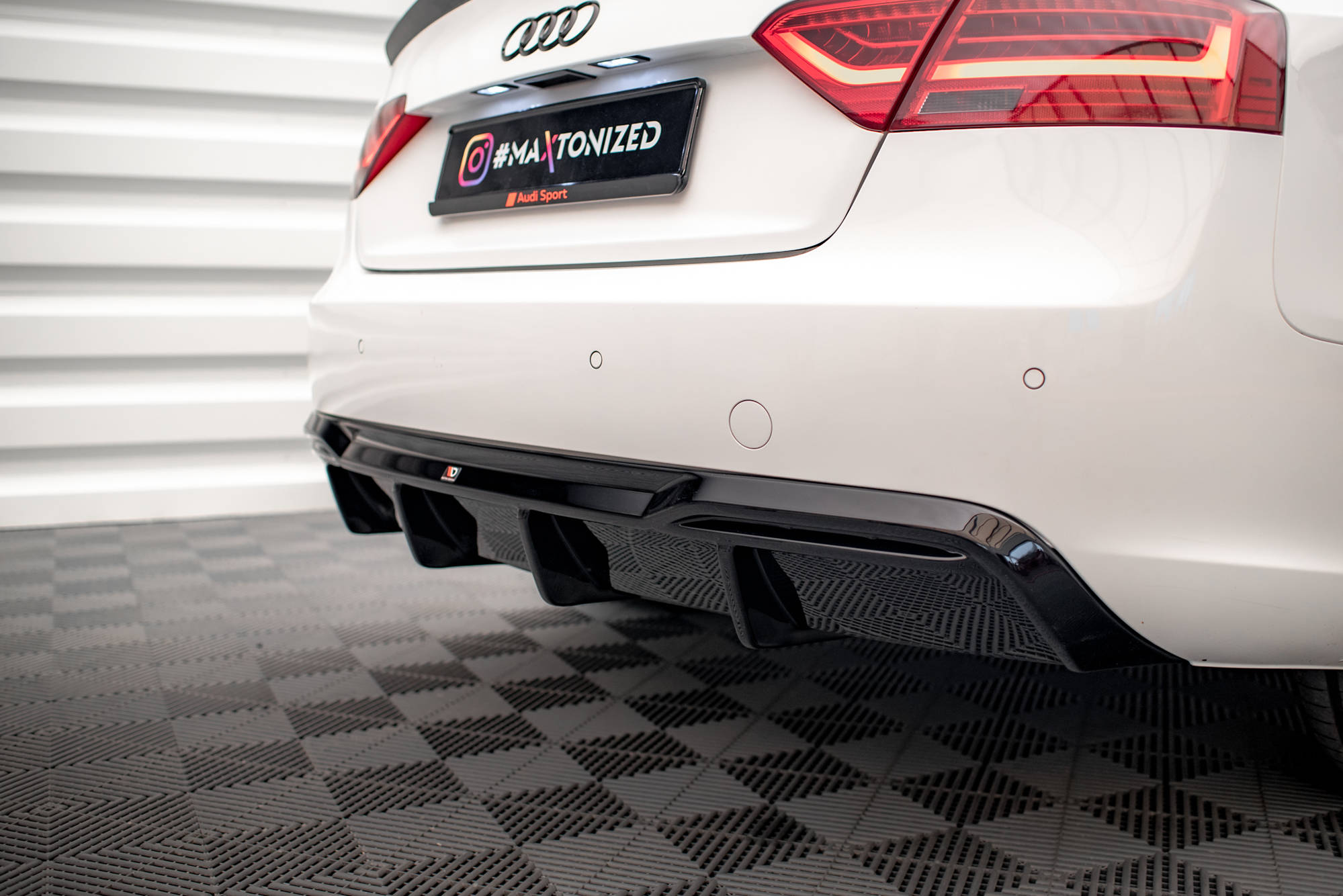 pol_po_Rear-Valance-Audi-A5-Coupe-8T-Facelift-Version-with-dual-exhausts-on-one-side-18225_6 pol_po_Rear-Valance-Audi-A5-Coupe-8T-Facelift-Version-with-dual-exhausts-on-one-side-18225_6
