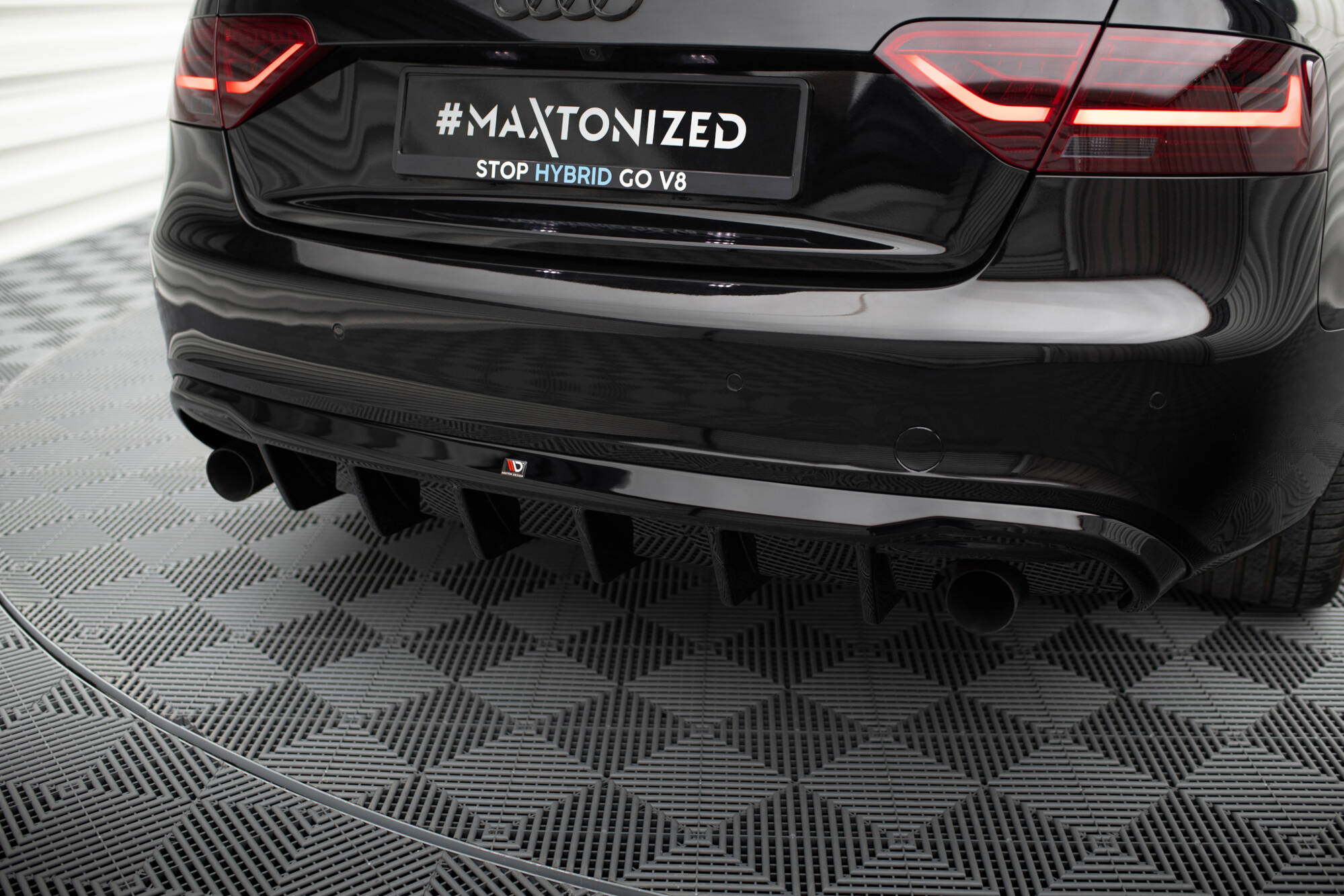 pol_po_Rear-Valance-Audi-A5-Coupe-Cabrio-S-Line-8T-Version-with-single-exhausts-on-both-sides-20843_5 pol_po_Rear-Valance-Audi-A5-Coupe-Cabrio-S-Line-8T-Version-with-single-exhausts-on-both-sides-20843_5
