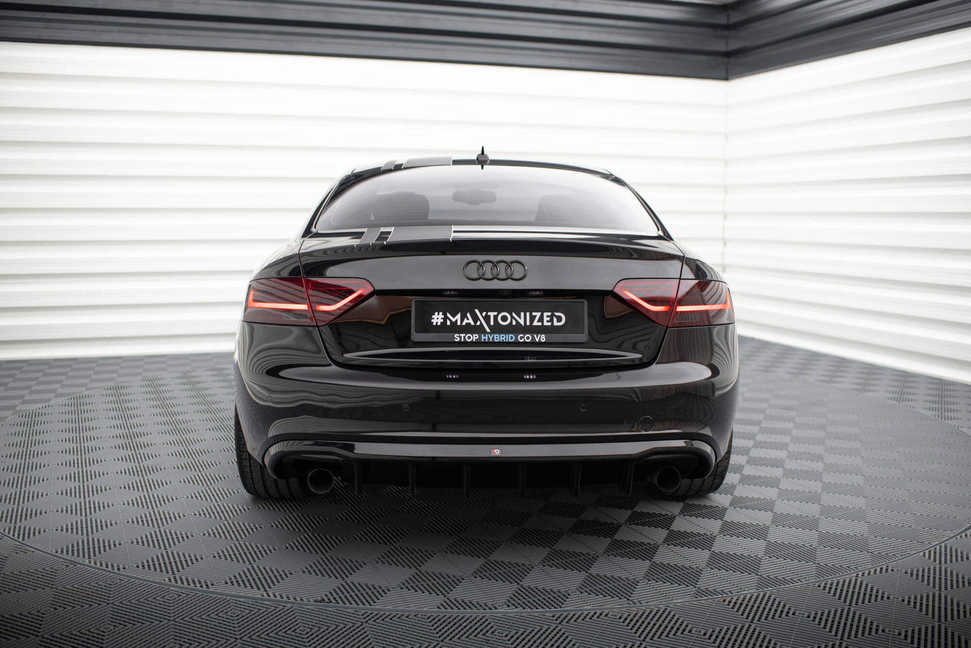 pol_po_Rear-Valance-Audi-A5-Coupe-Cabrio-S-Line-8T-Version-with-single-exhausts-on-both-sides-20843_6 pol_po_Rear-Valance-Audi-A5-Coupe-Cabrio-S-Line-8T-Version-with-single-exhausts-on-both-sides-20843_6