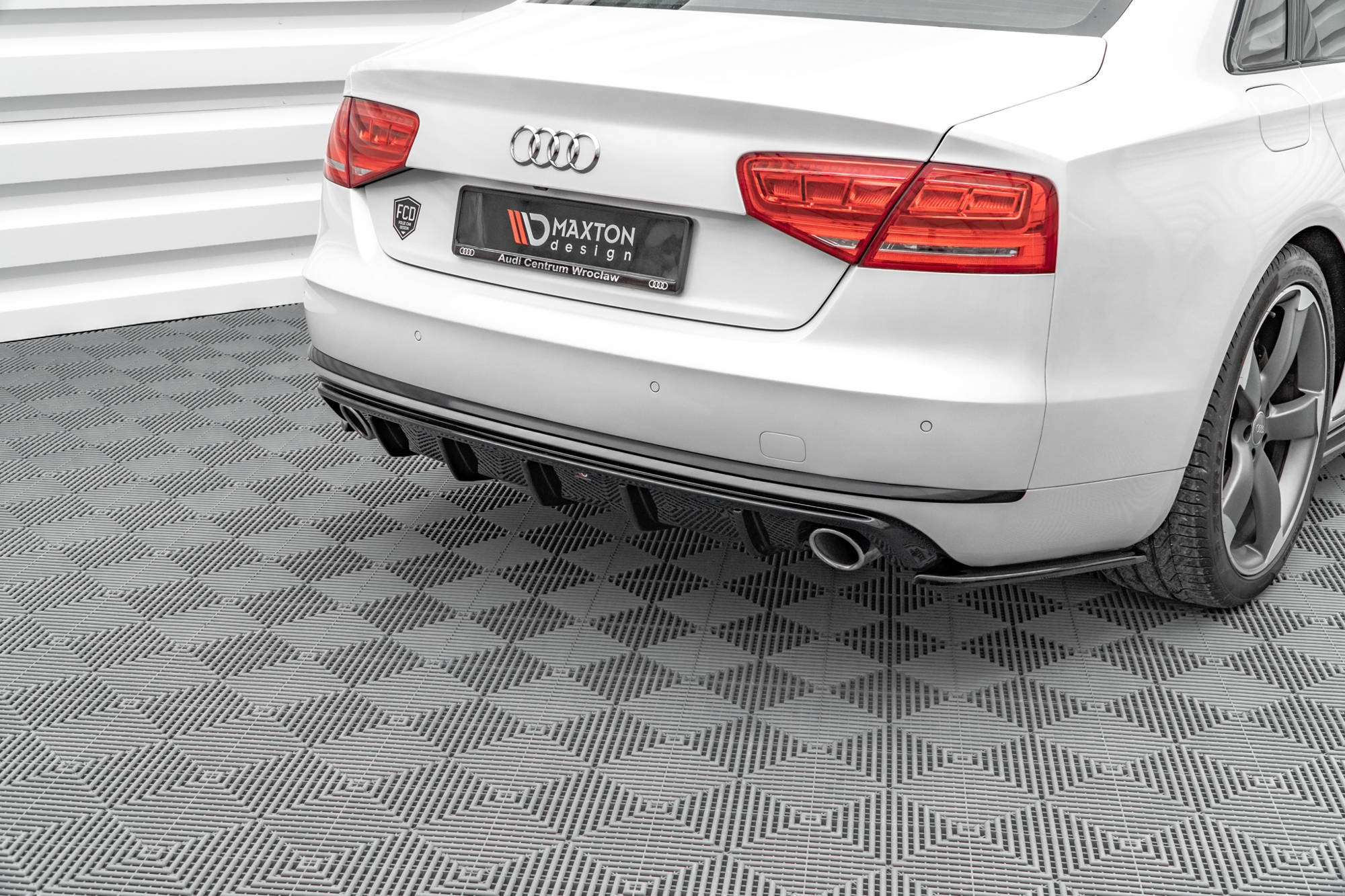 pol_po_Rear-Valance-Audi-A8-D4-13768_4 pol_po_Rear-Valance-Audi-A8-D4-13768_4