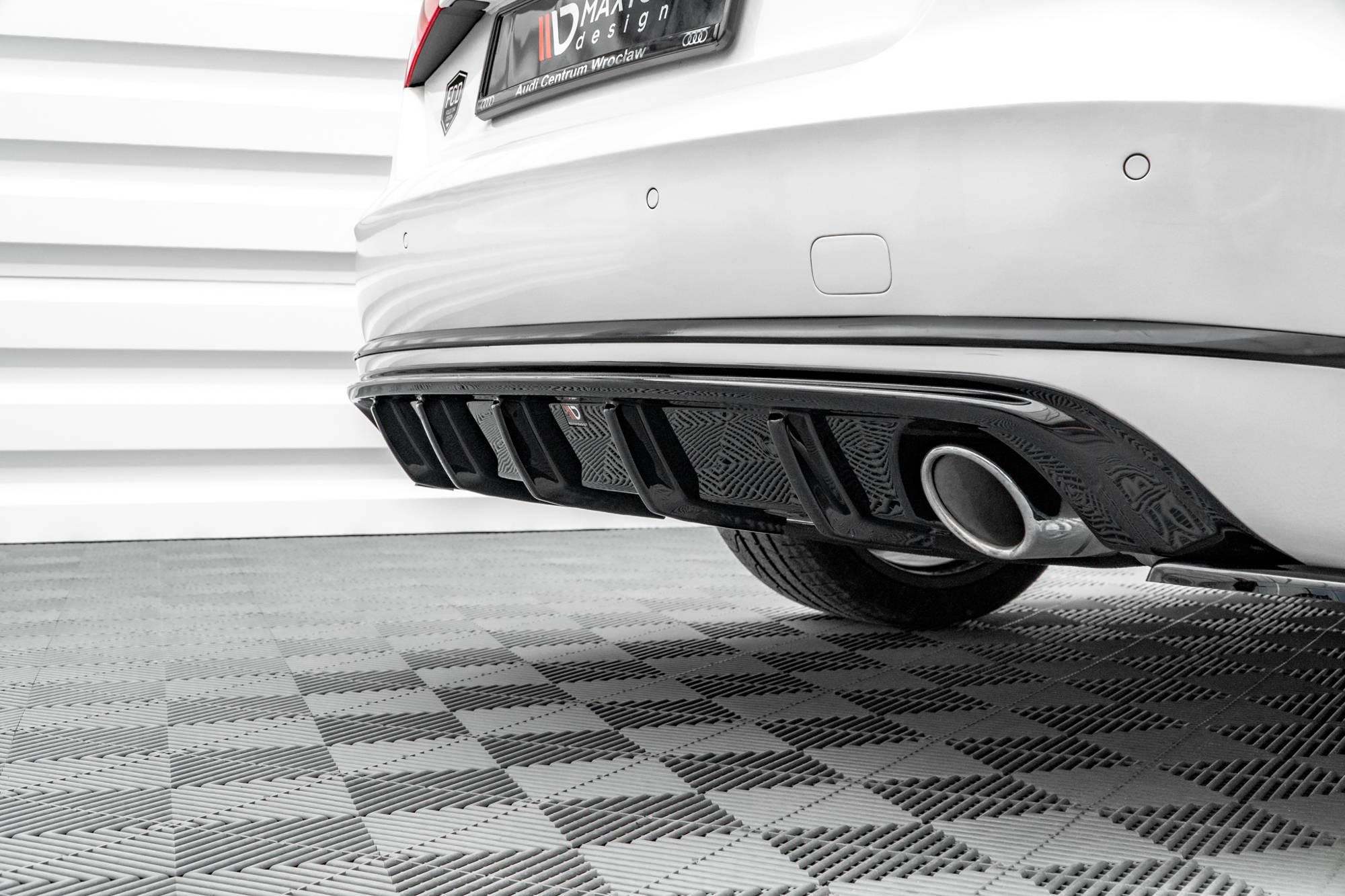 pol_po_Rear-Valance-Audi-A8-D4-13768_5 pol_po_Rear-Valance-Audi-A8-D4-13768_5