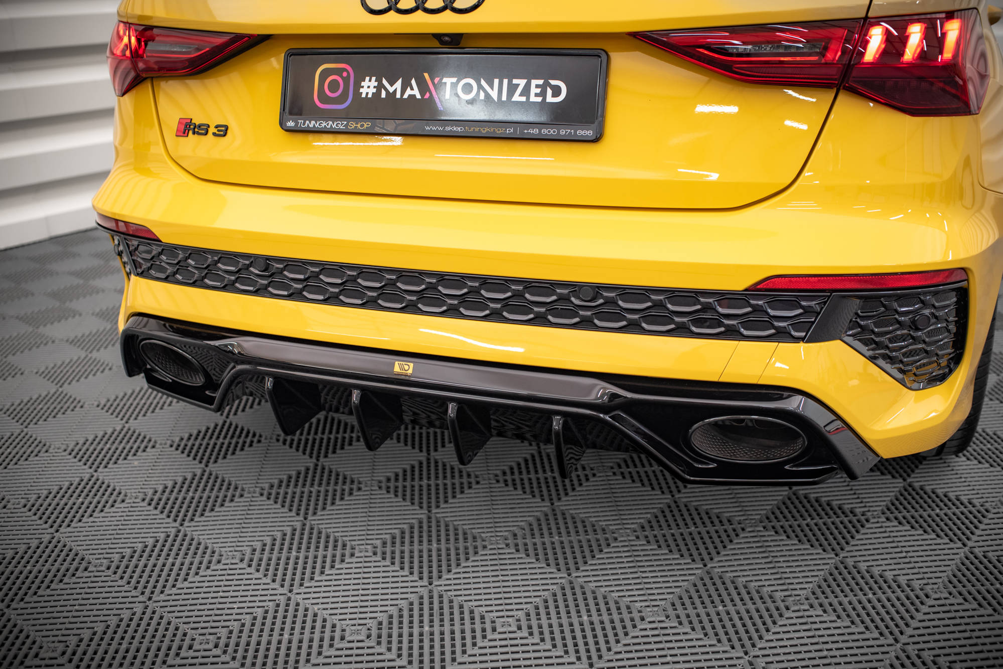pol_po_Rear-Valance-Audi-RS3-8Y-16048_13 pol_po_Rear-Valance-Audi-RS3-8Y-16048_13