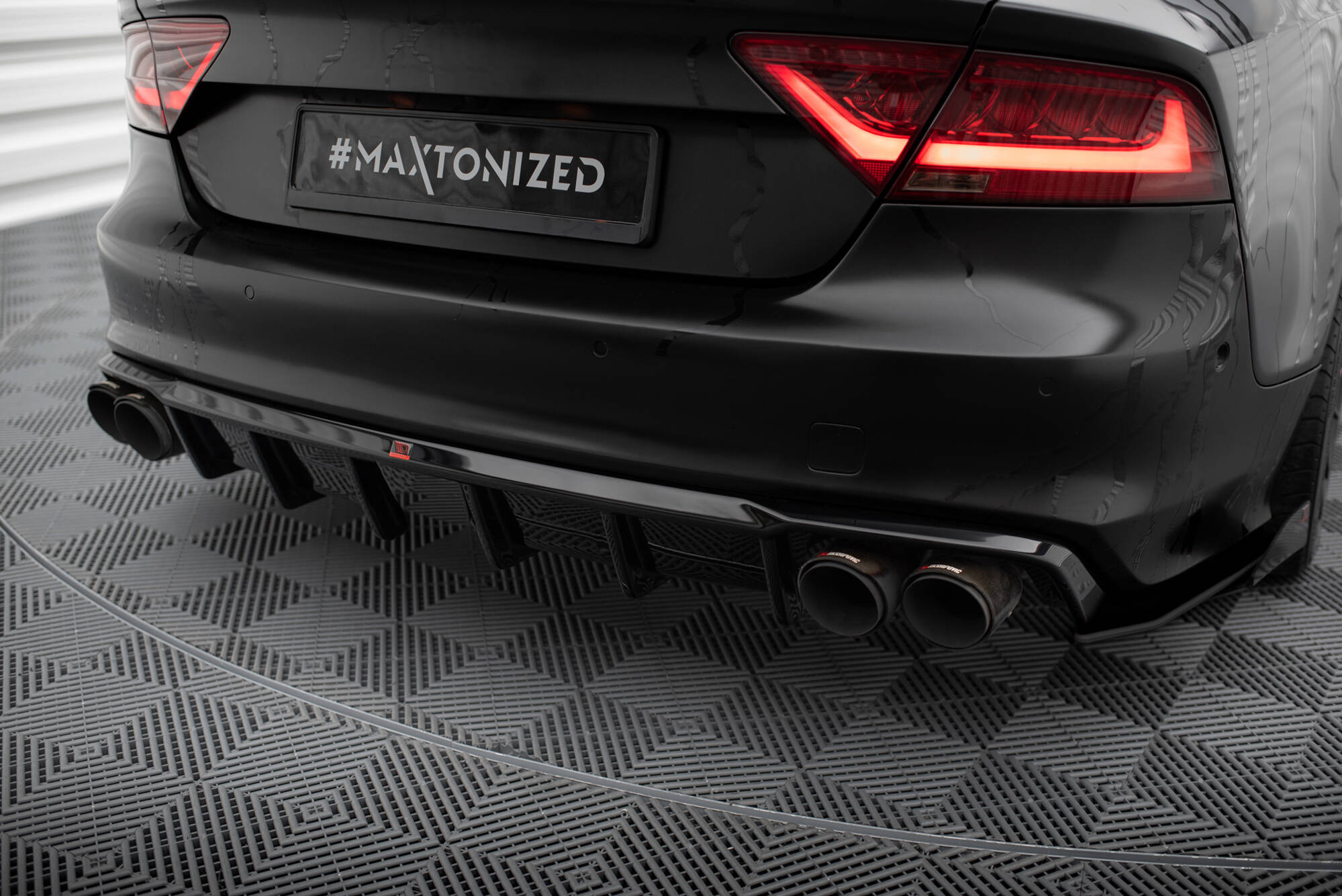 pol_po_Rear-Valance-Audi-S7-C7-21384_2 pol_po_Rear-Valance-Audi-S7-C7-21384_2