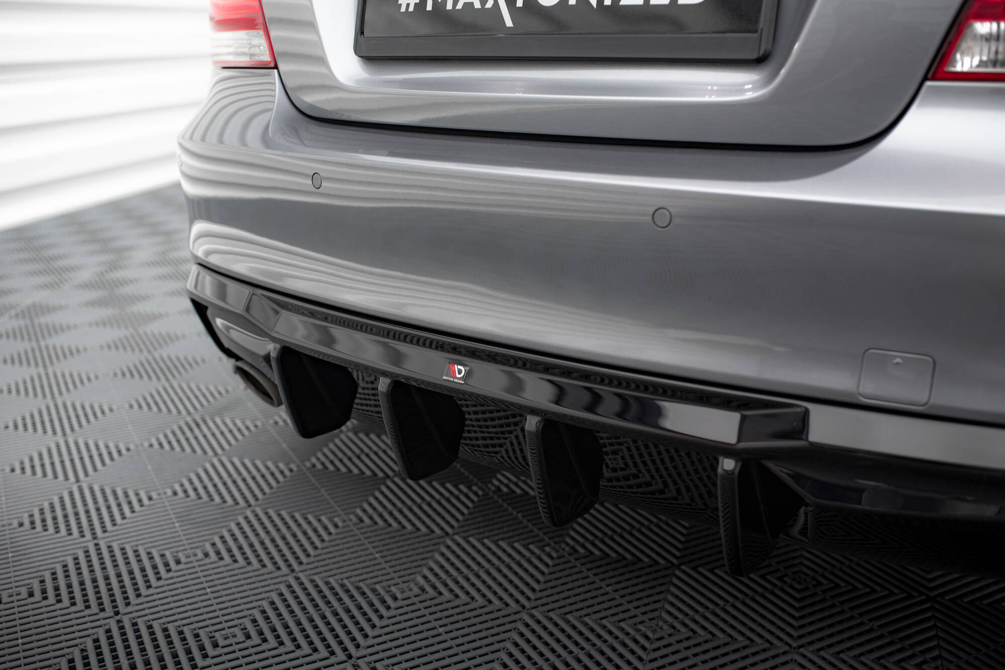 pol_po_Rear-Valance-BMW-1-M-Pack-E82-21228_4 pol_po_Rear-Valance-BMW-1-M-Pack-E82-21228_4