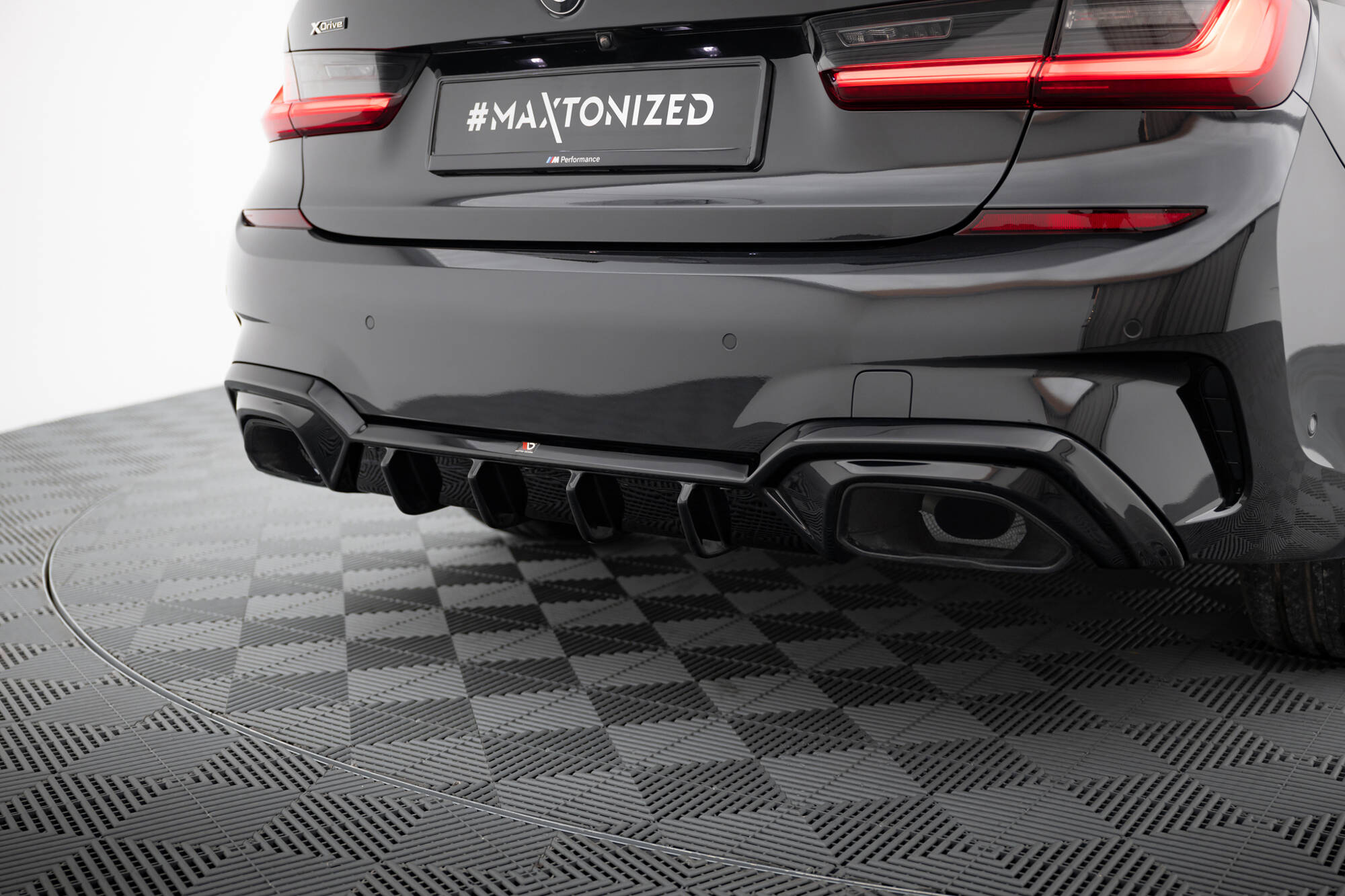 pol_po_Rear-Valance-BMW-M340i-G20-G21-Fits-car-with-towbar-21121_5 pol_po_Rear-Valance-BMW-M340i-G20-G21-Fits-car-with-towbar-21121_5