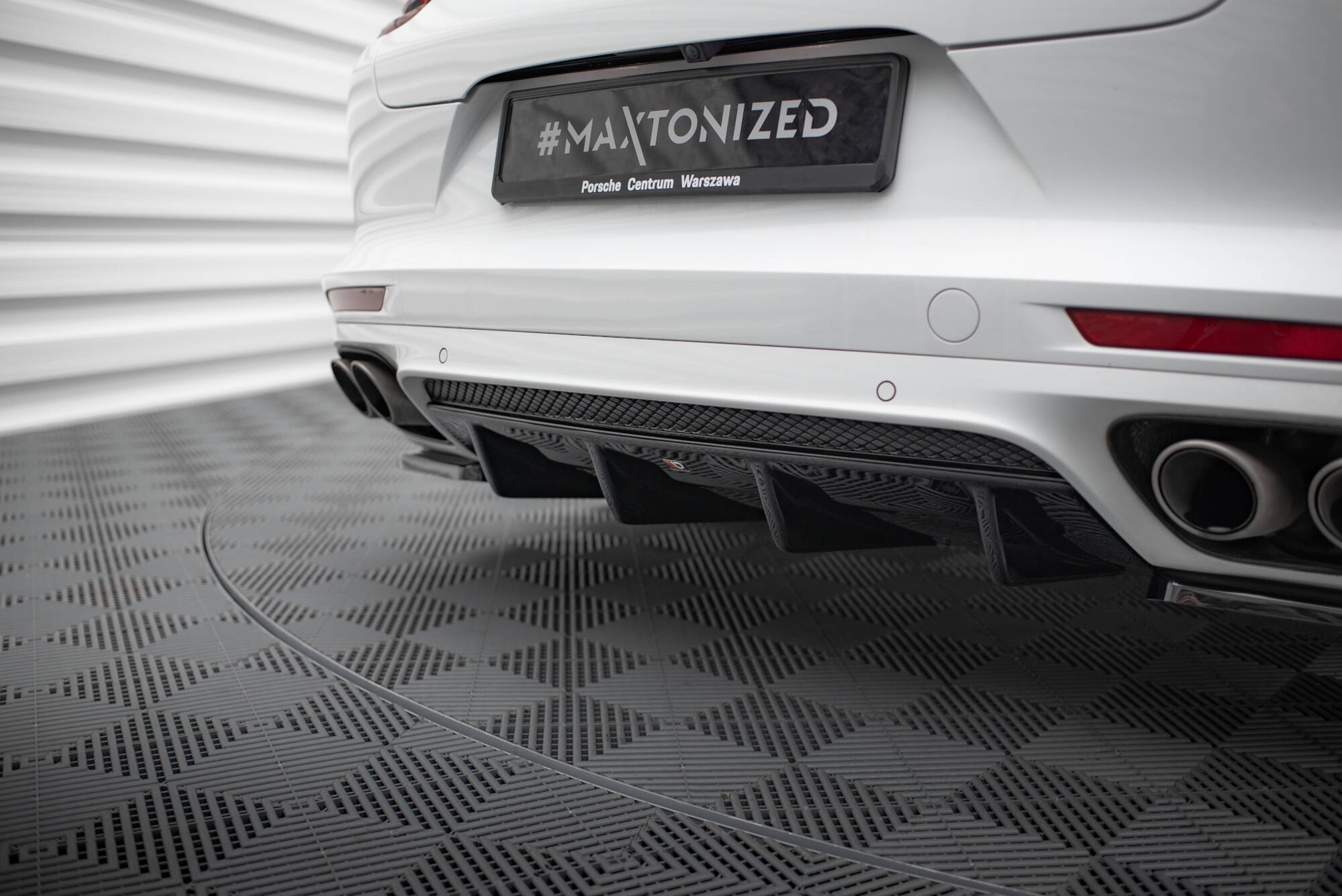 pol_po_Rear-Valance-Porsche-Panamera-GTS-971-9806_5 pol_po_Rear-Valance-Porsche-Panamera-GTS-971-9806_5