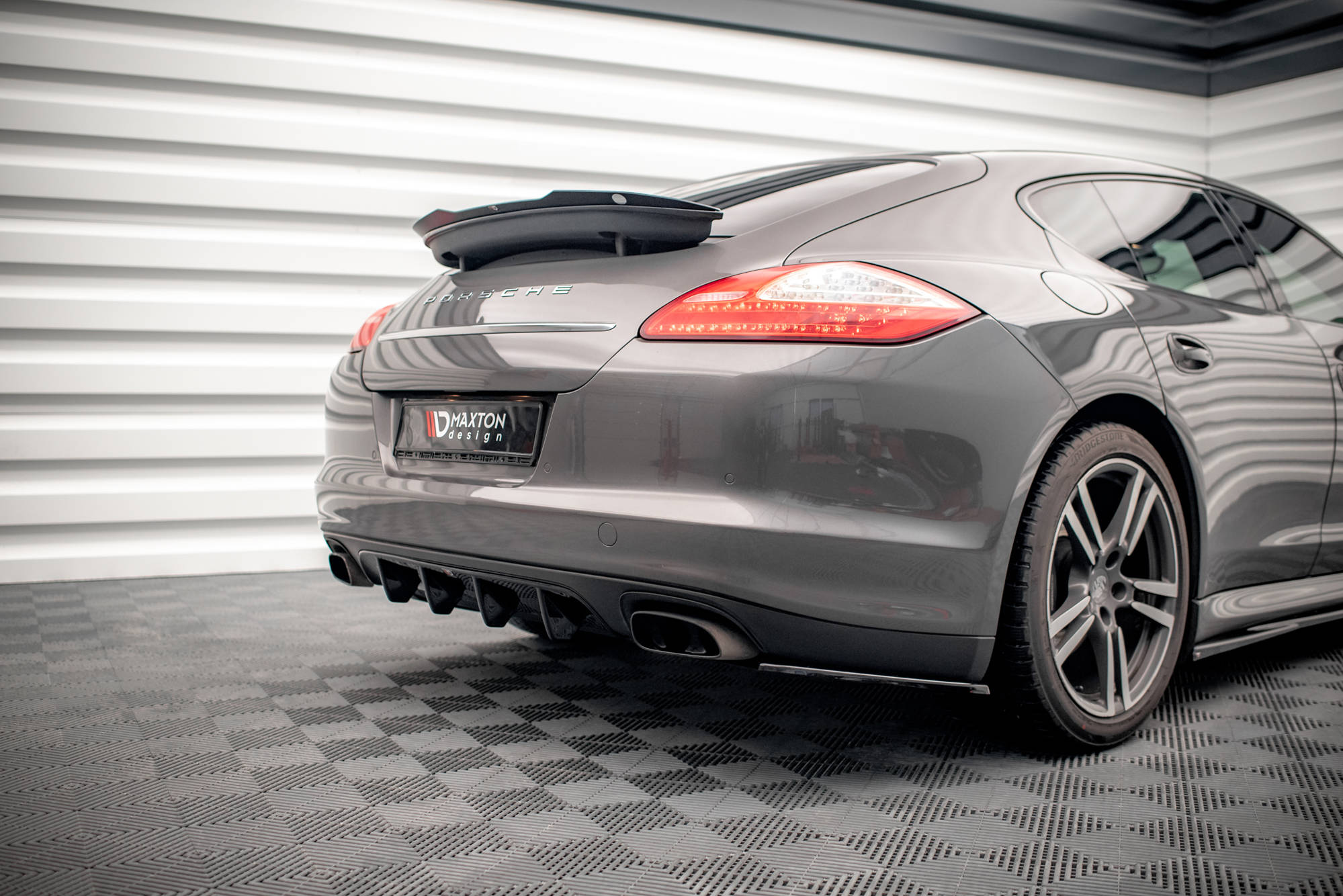 pol_po_Rear-Valance-Porsche-Panamera-Panamera-Diesel-970-17220_6 pol_po_Rear-Valance-Porsche-Panamera-Panamera-Diesel-970-17220_6