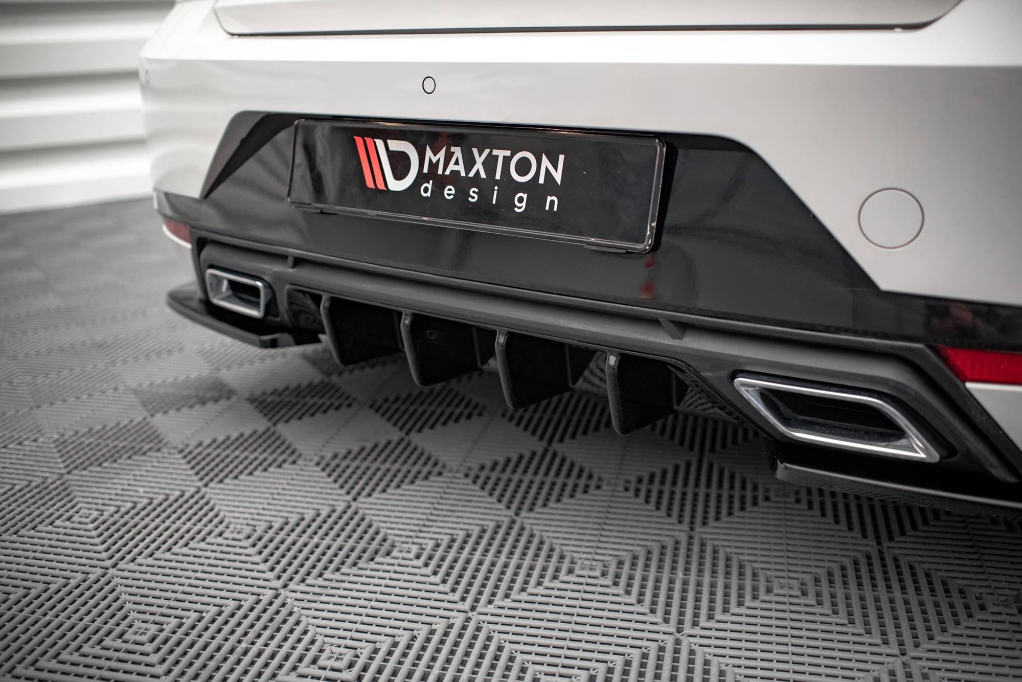 pol_po_Rear-Valance-Seat-Ibiza-FR-Standard-Mk5-15917_5 pol_po_Rear-Valance-Seat-Ibiza-FR-Standard-Mk5-15917_5